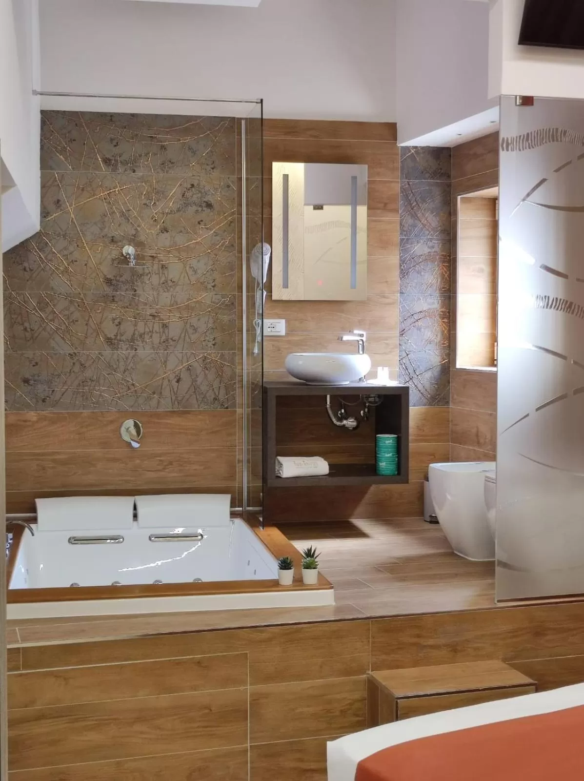 Twin Towers Naples Luxury