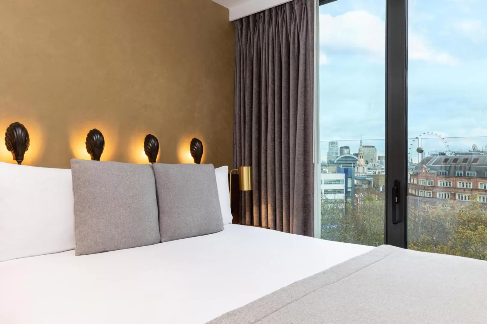 Bed in Hotel Indigo London - 1 Leicester Square by IHG