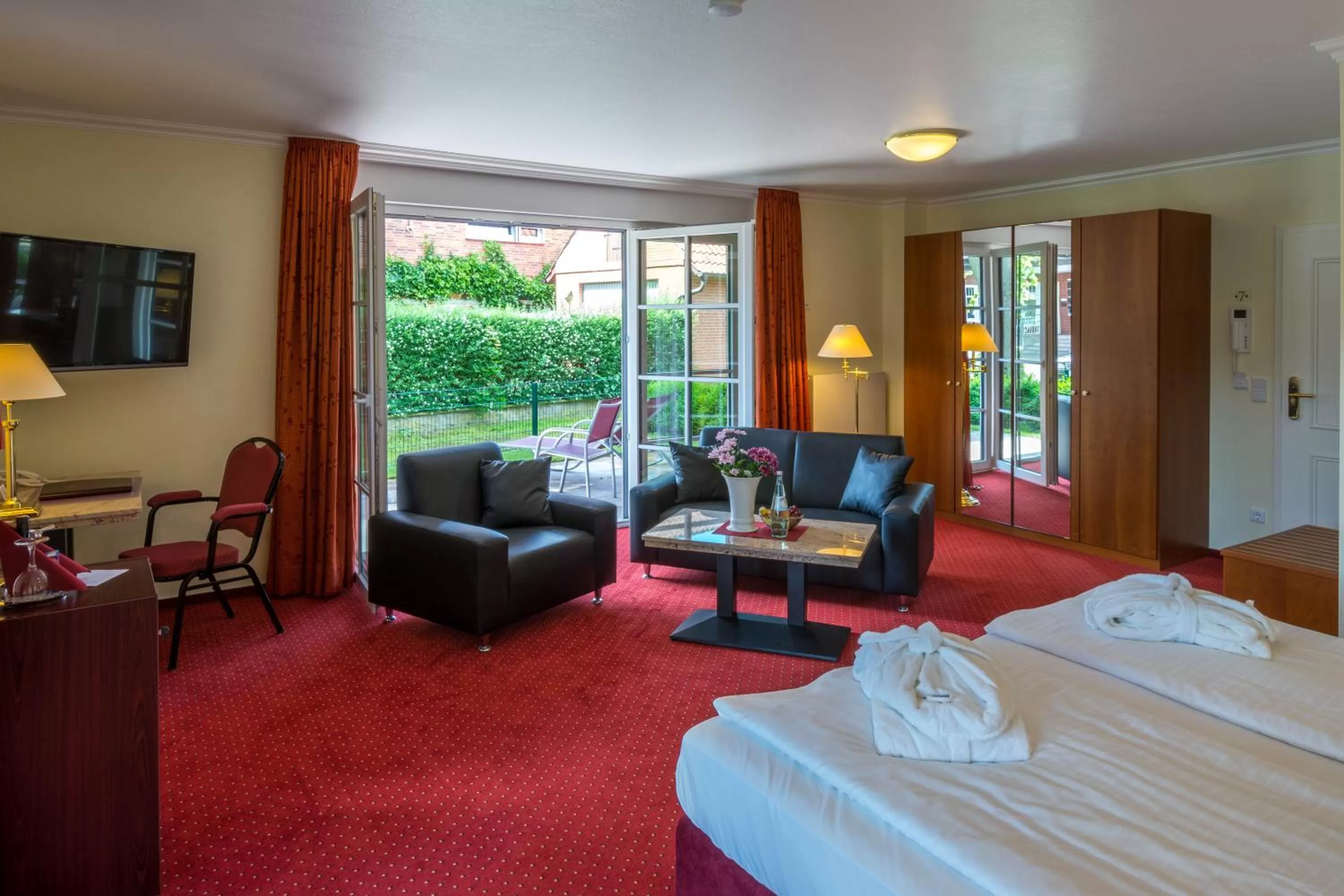 Photo of the whole room, Bed in Hotel Hafen Hitzacker - Elbe