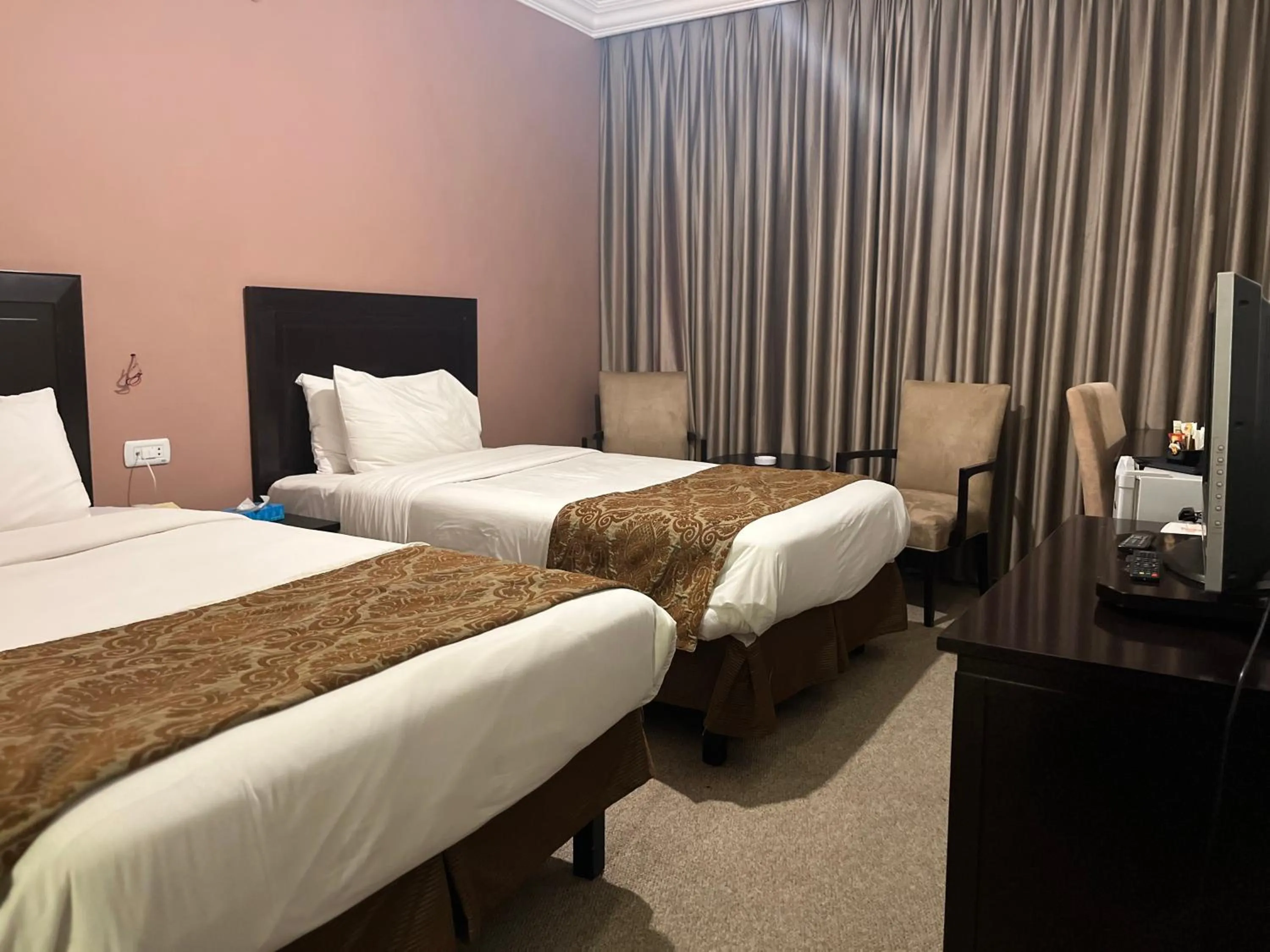 Bed in Shepherd Hotel