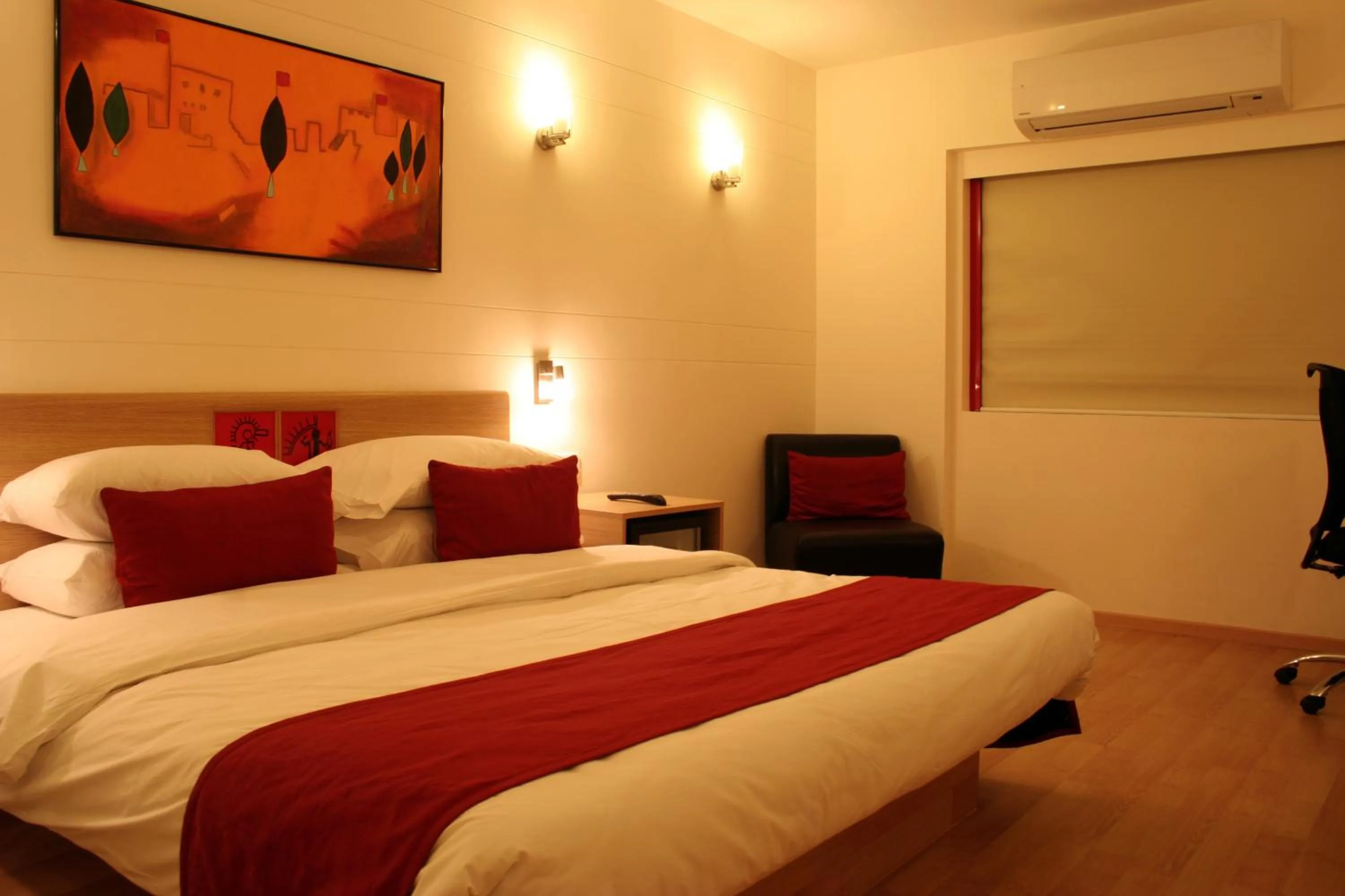 Bed in Red Fox by Lemon Tree Hotels, Jaipur