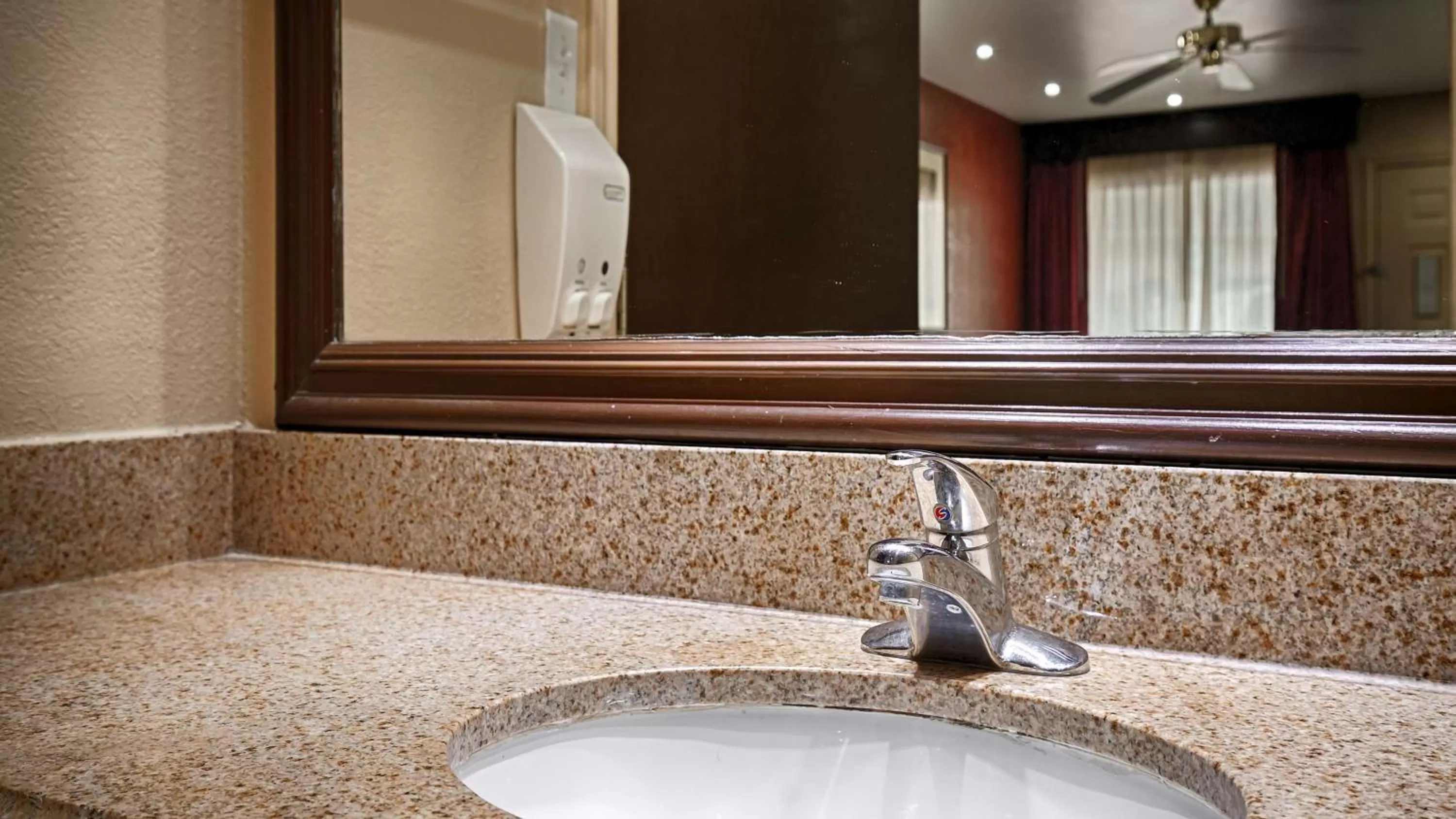 Bathroom in Bestway Inn