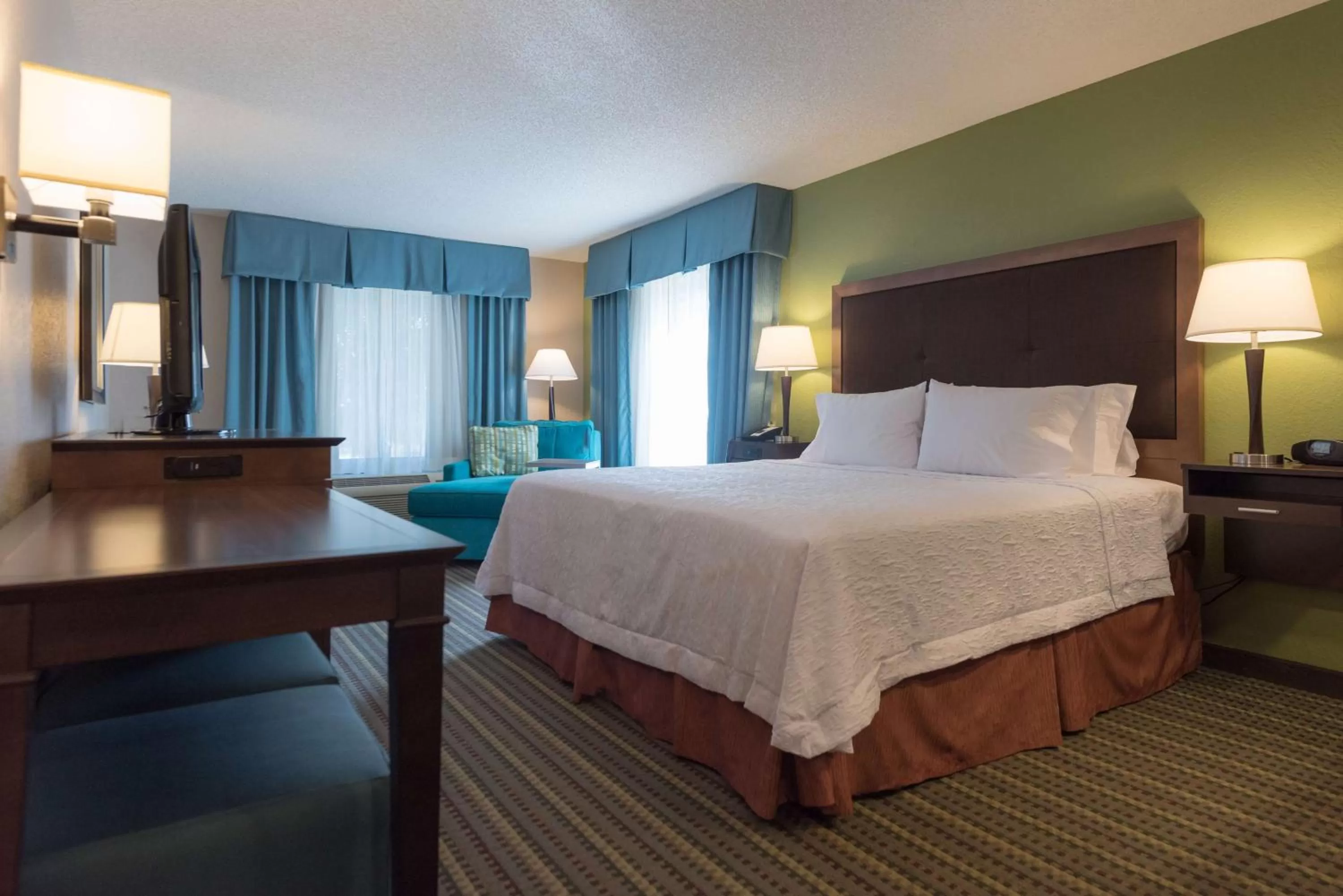 Bed in Hampton Inn Brooksville Dade City