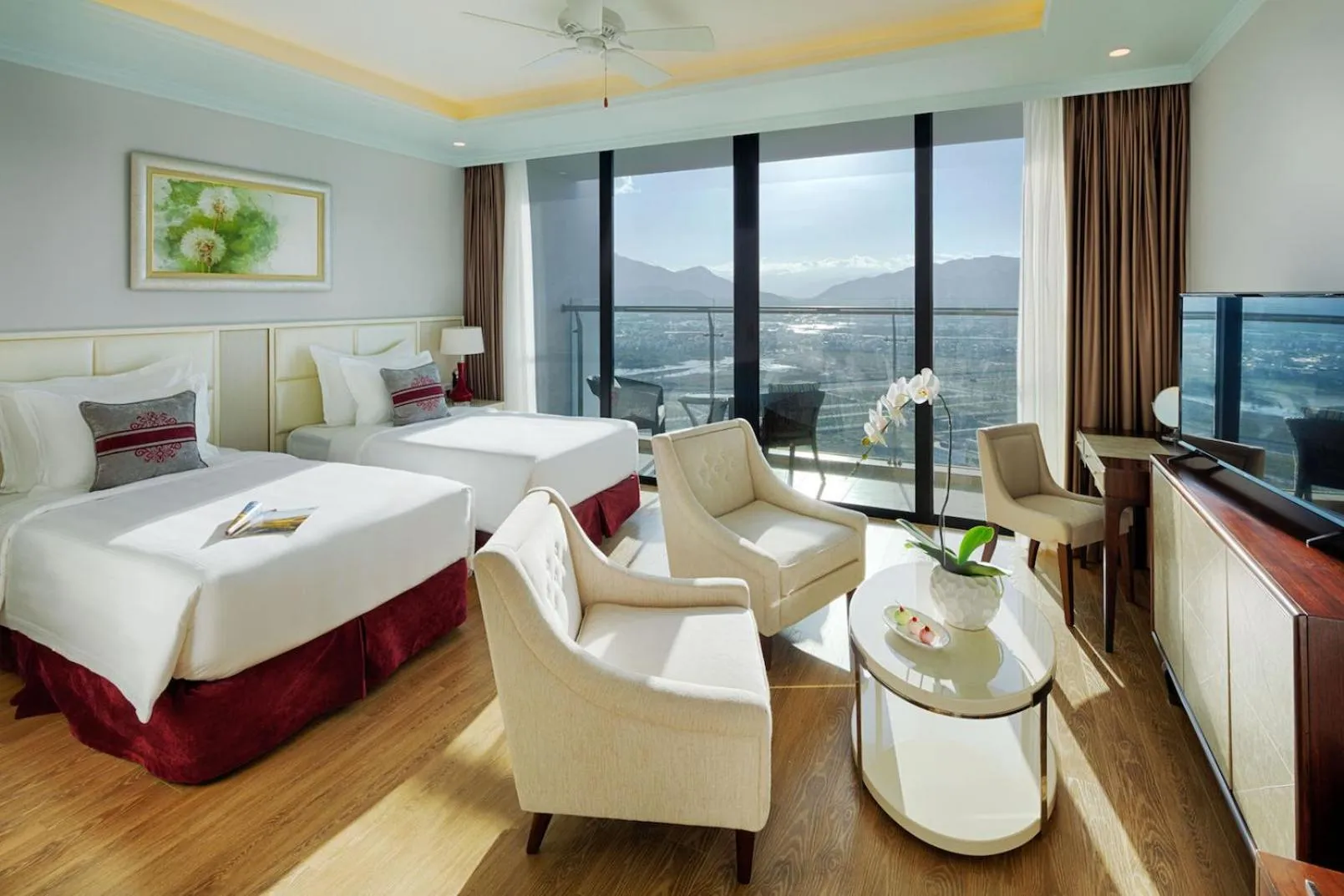 Photo of the whole room, Bed in Vinpearl Beachfront Nha Trang