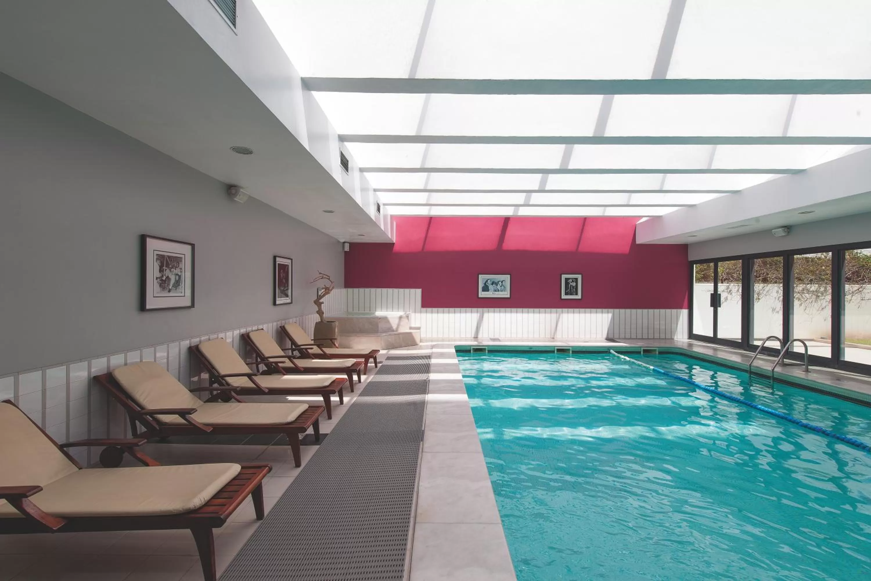 Swimming pool in Vila Gale Opera