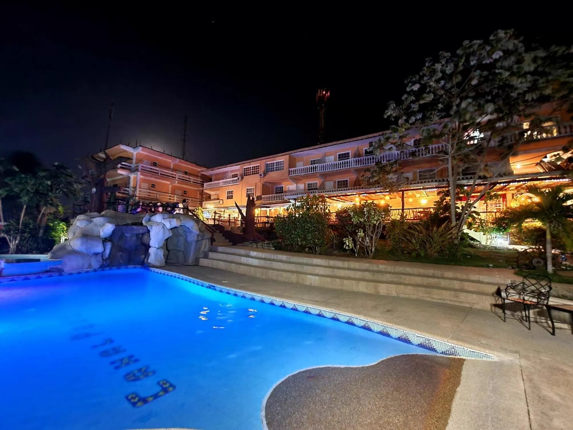 Property building in Cahal Pech Village Resort