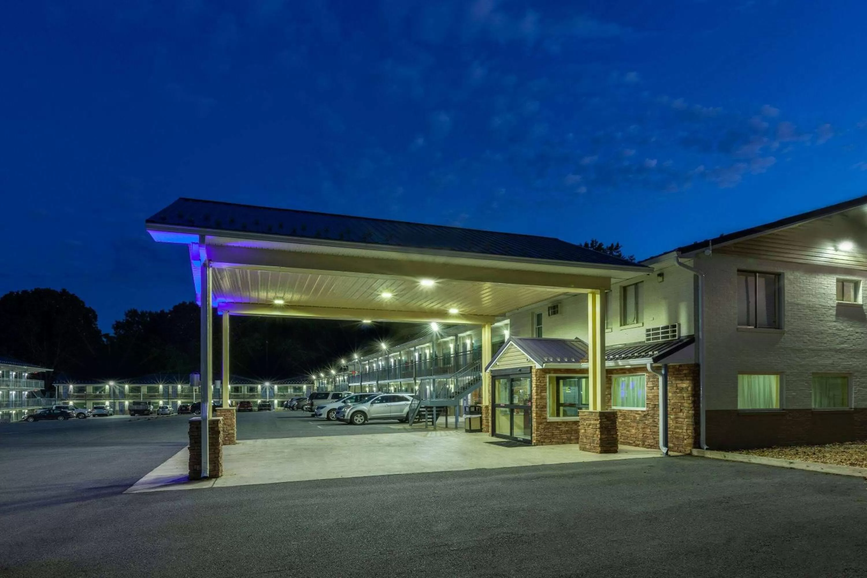 Property building in Days Inn by Wyndham Charles Town