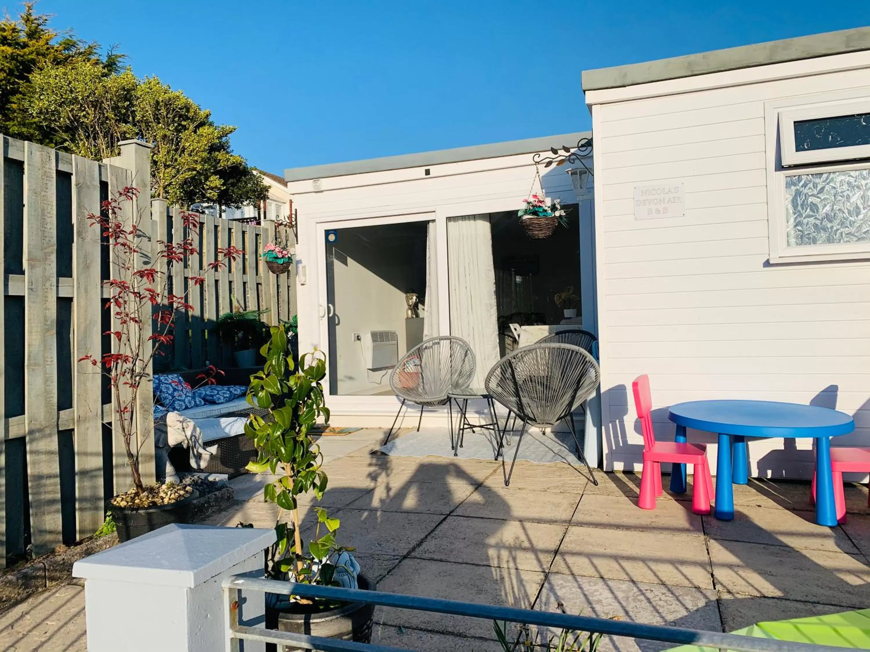 Nicolas Devon air bed and breakfast