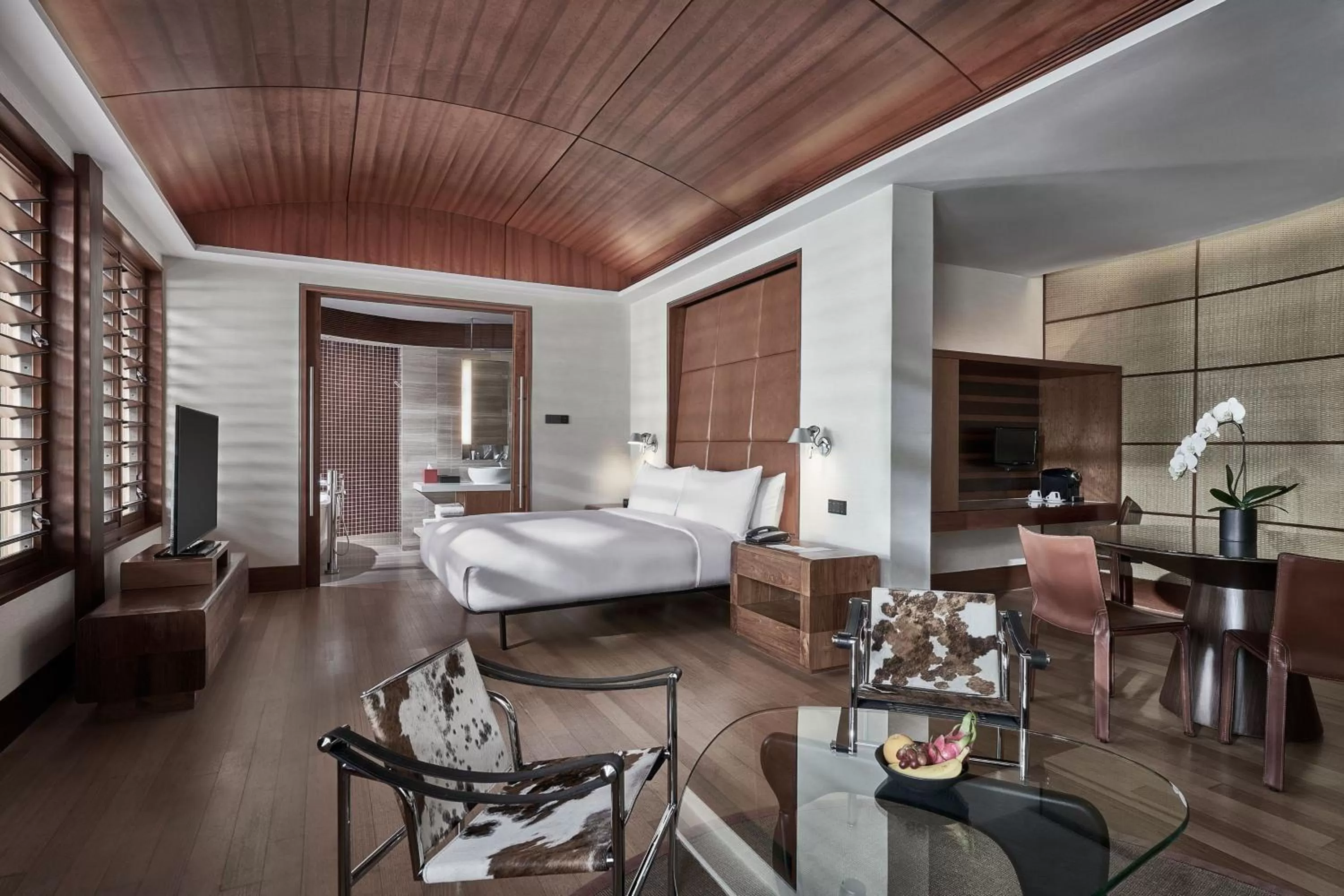 Photo of the whole room, Bed in Singapore Marriott Tang Plaza Hotel