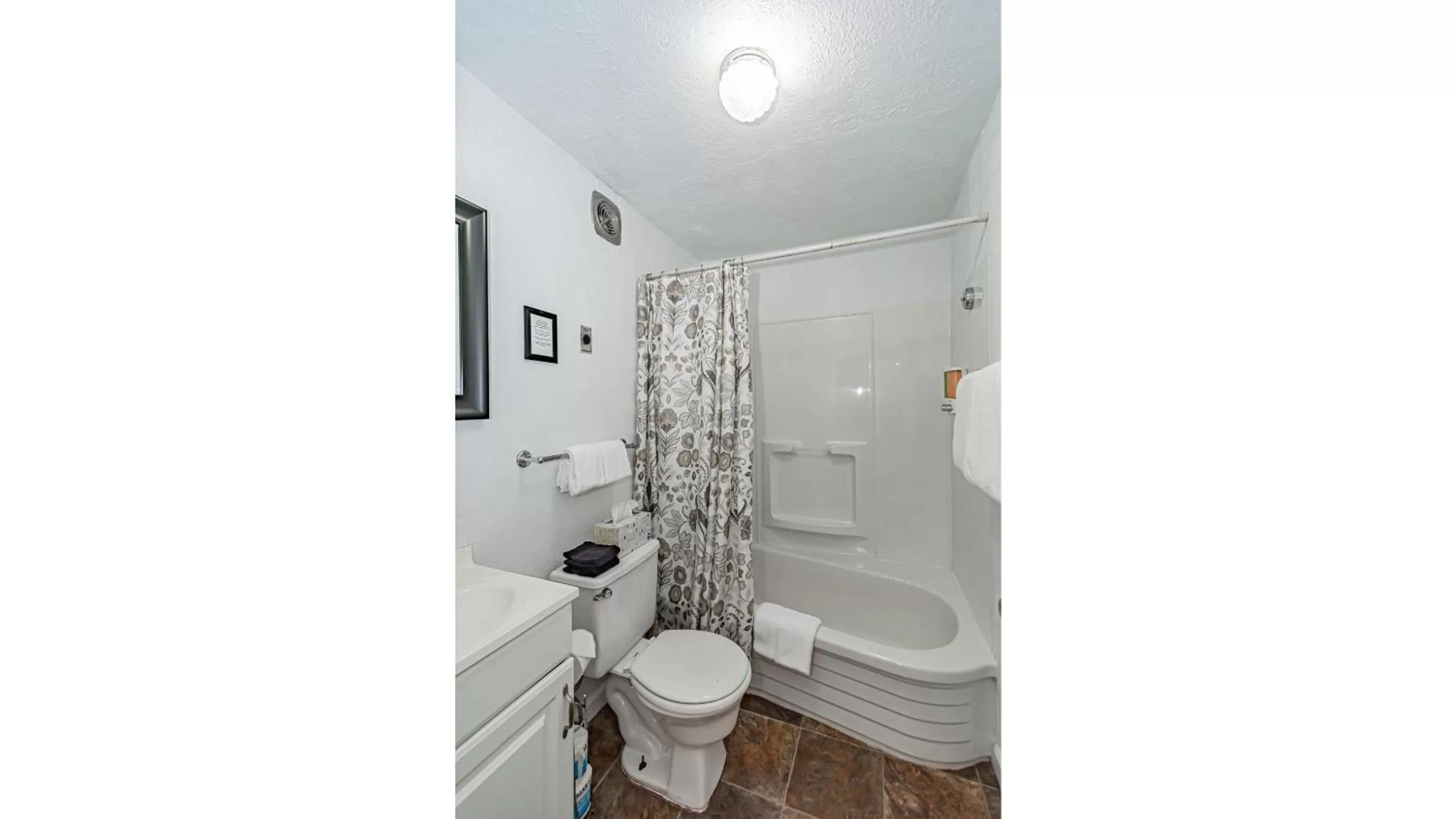 Bathroom in Suites of Lava Hot Springs