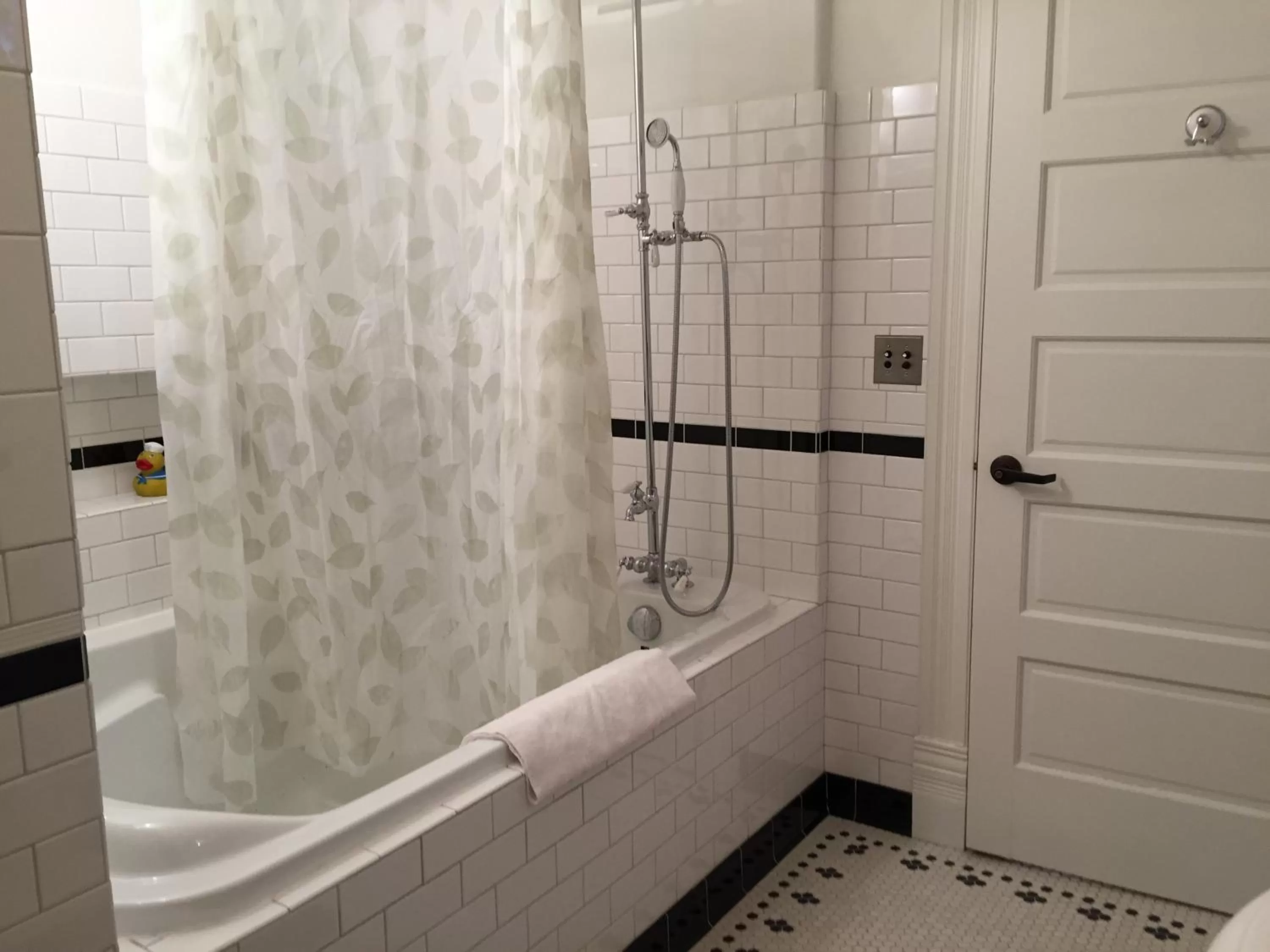 Alaska's Capital Inn Bed and Breakfast