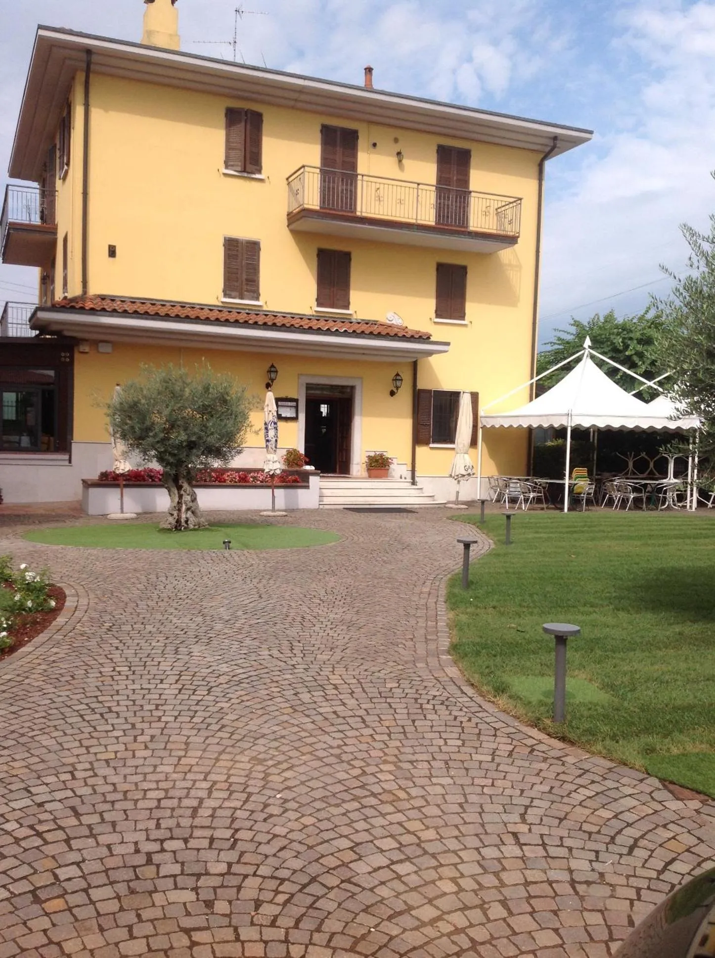 Hotel Panineria Colombera Rossa