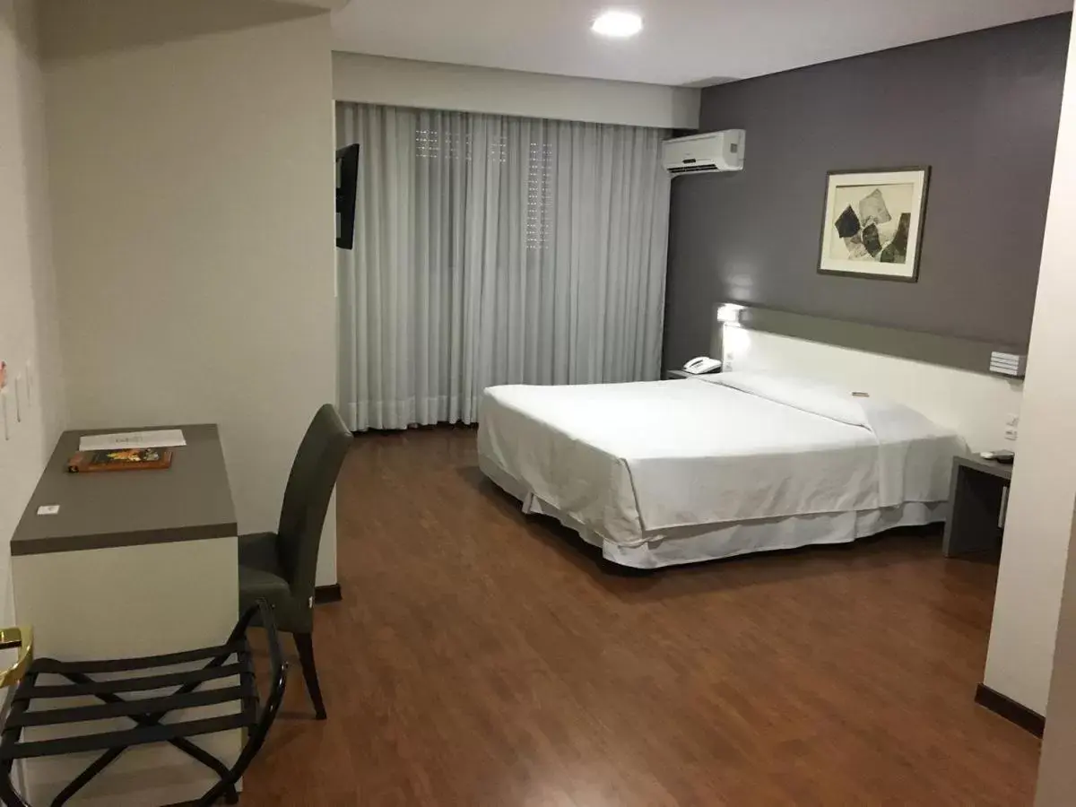 Superior Room with Double Bed - single occupancy in Embaixador Hotel & Centro de Eventos by Fast10 Superior Room with Double Bed - single occupancy in Embaixador Hotel & Centro de Eventos by Fast10