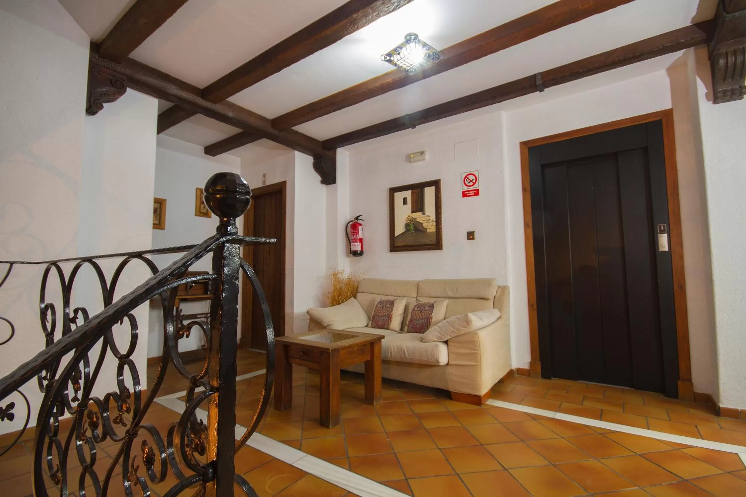 Seating Area in Hotel El Tabanco
