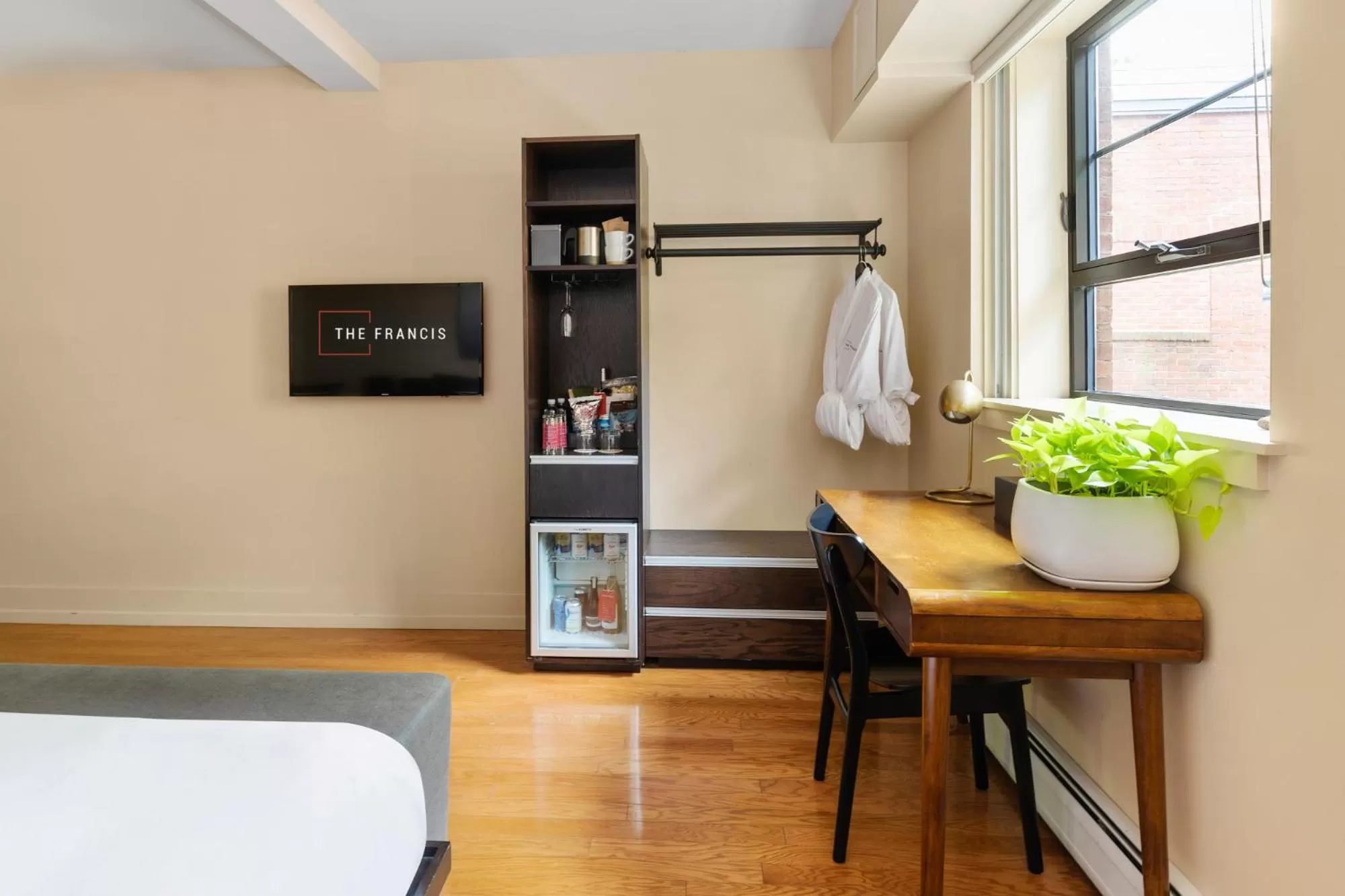 Bedroom, Bed in The Francis Hotel