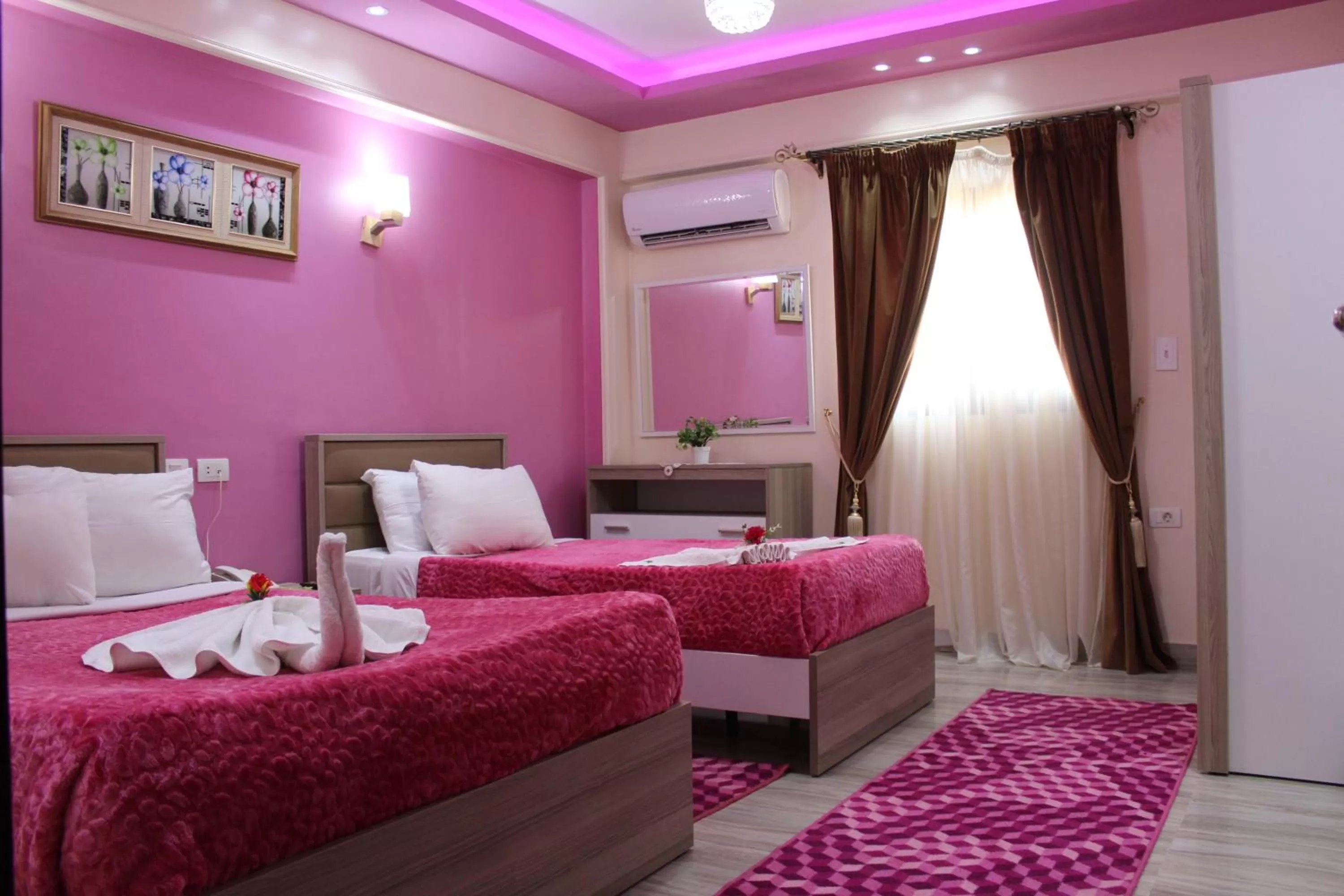 Bedroom, Bed in Amin Hotel