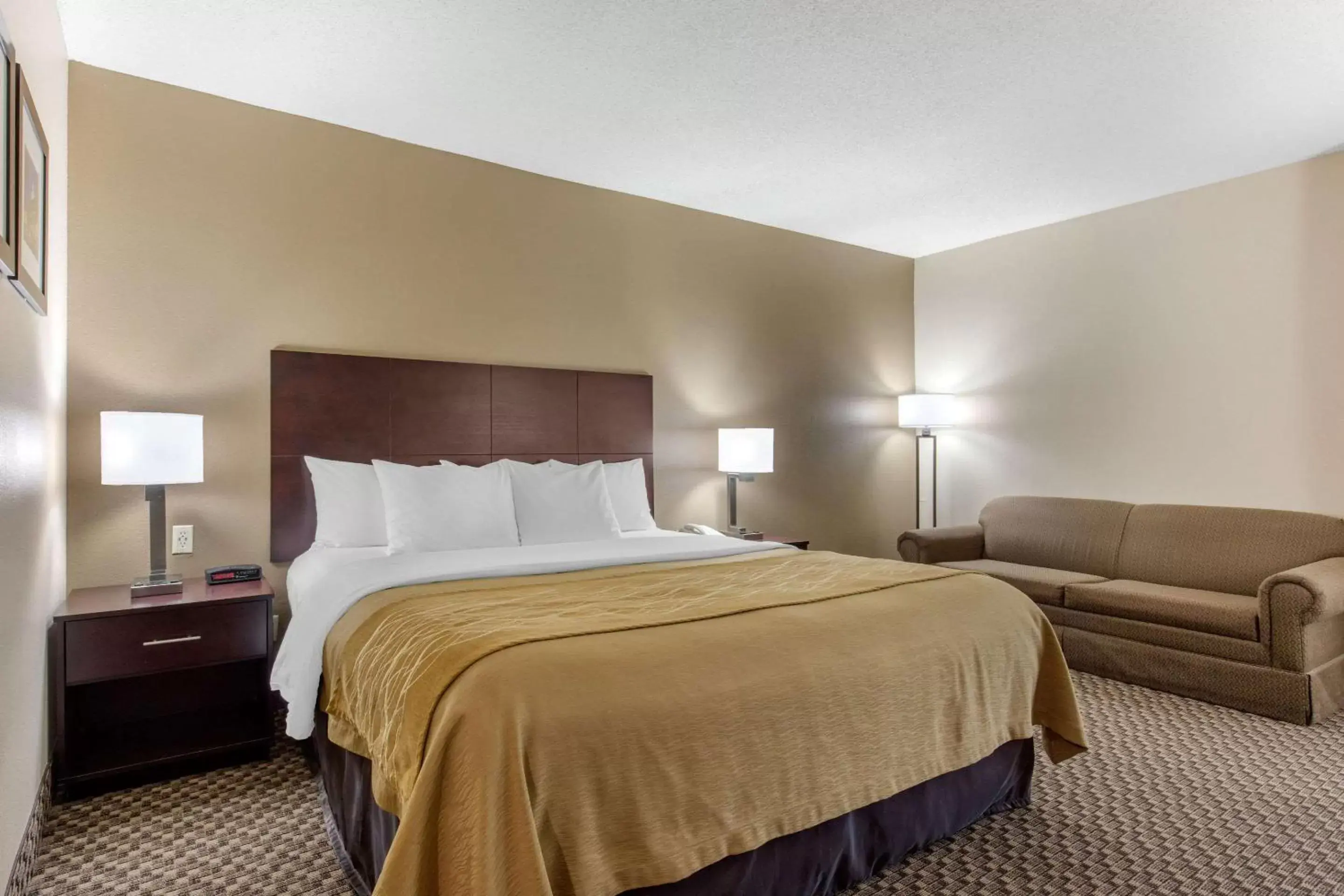 King Room - Accessible/Non-Smoking in Comfort Inn Horn Lake - Southhaven King Room - Accessible/Non-Smoking in Comfort Inn Horn Lake - Southhaven