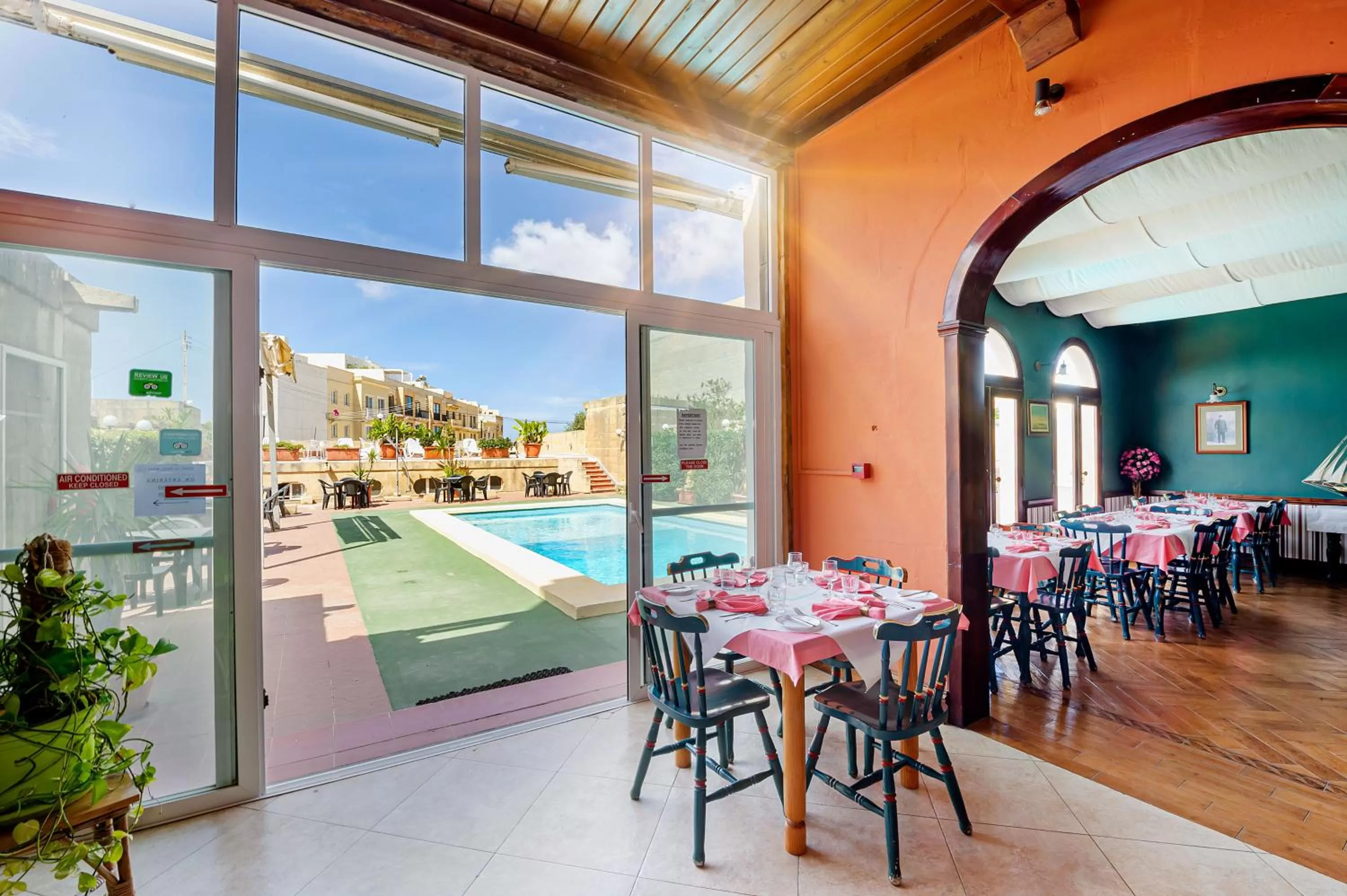 Lounge or bar in Mariblu Hotel