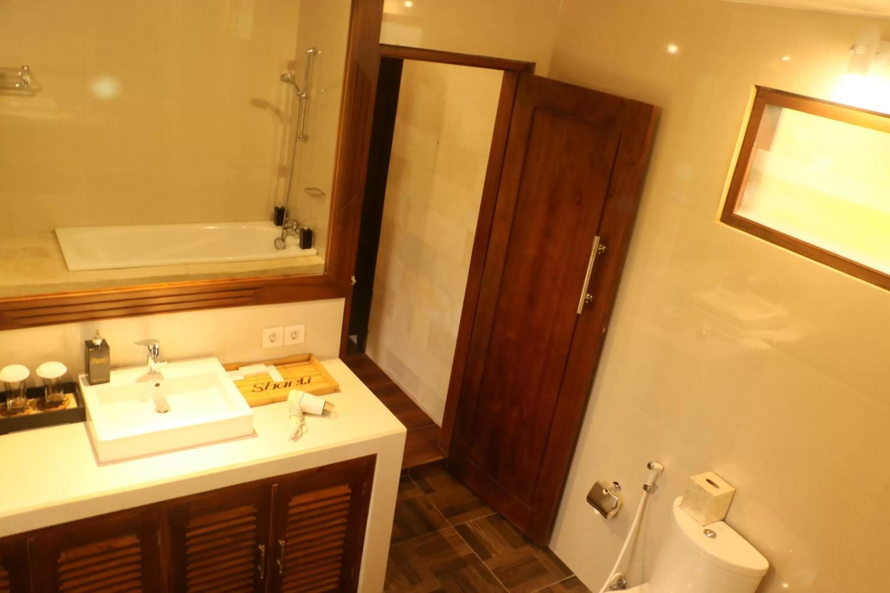 Bathroom in Shanti Natural Panorama View Hotel