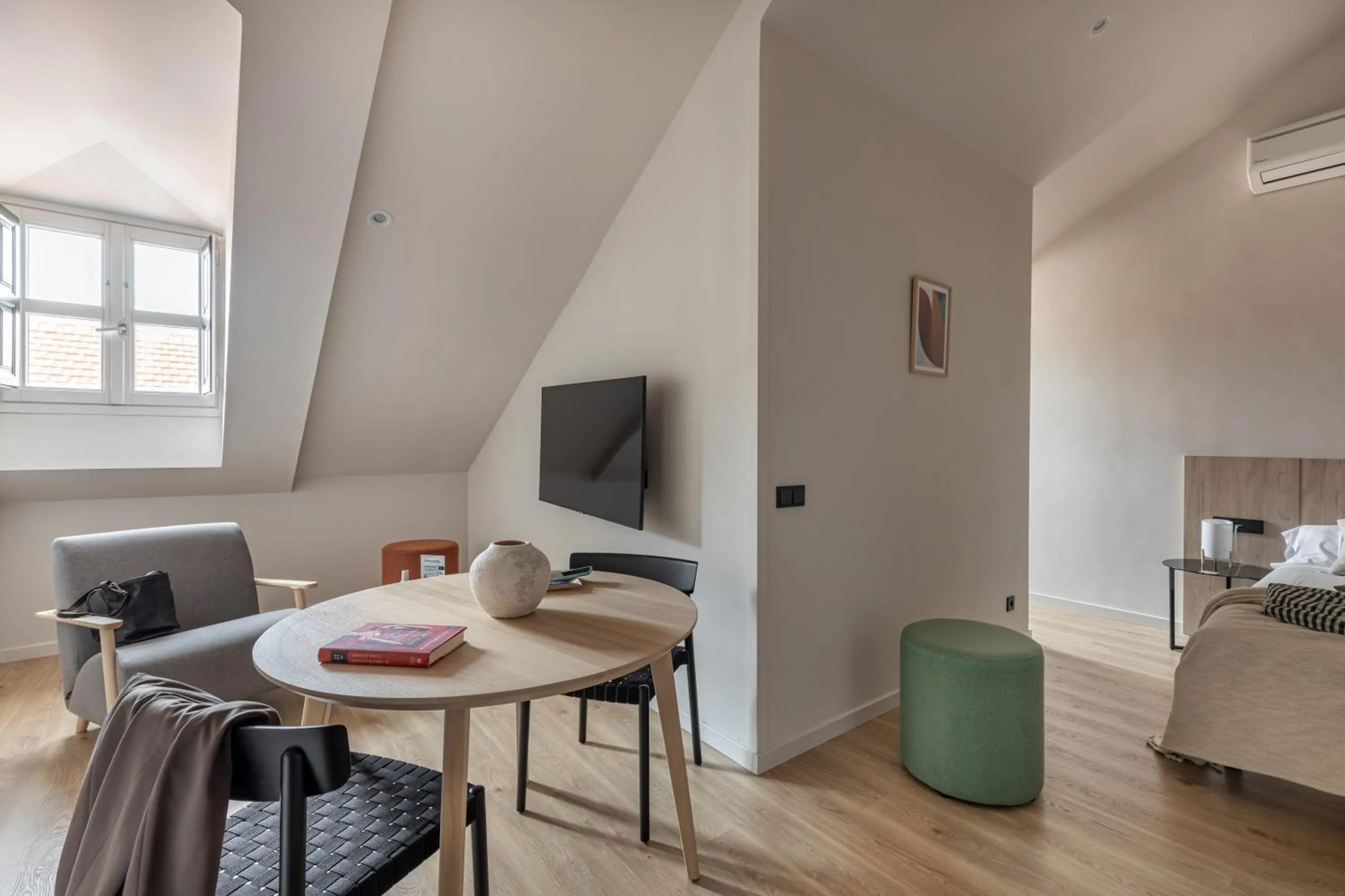 Communal lounge/ TV room in Líbere Madrid Palacio Real