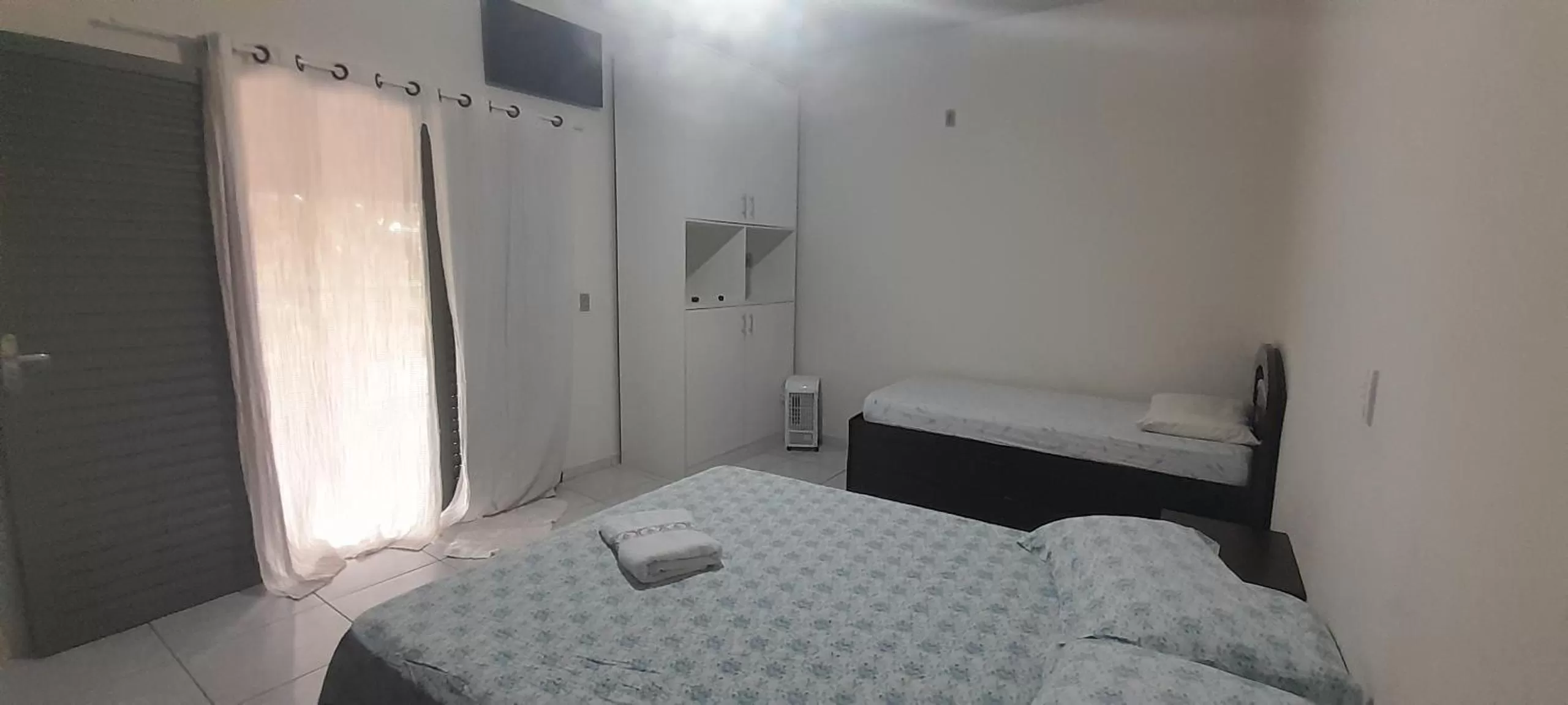 Bed in Suits - Canto do sabia