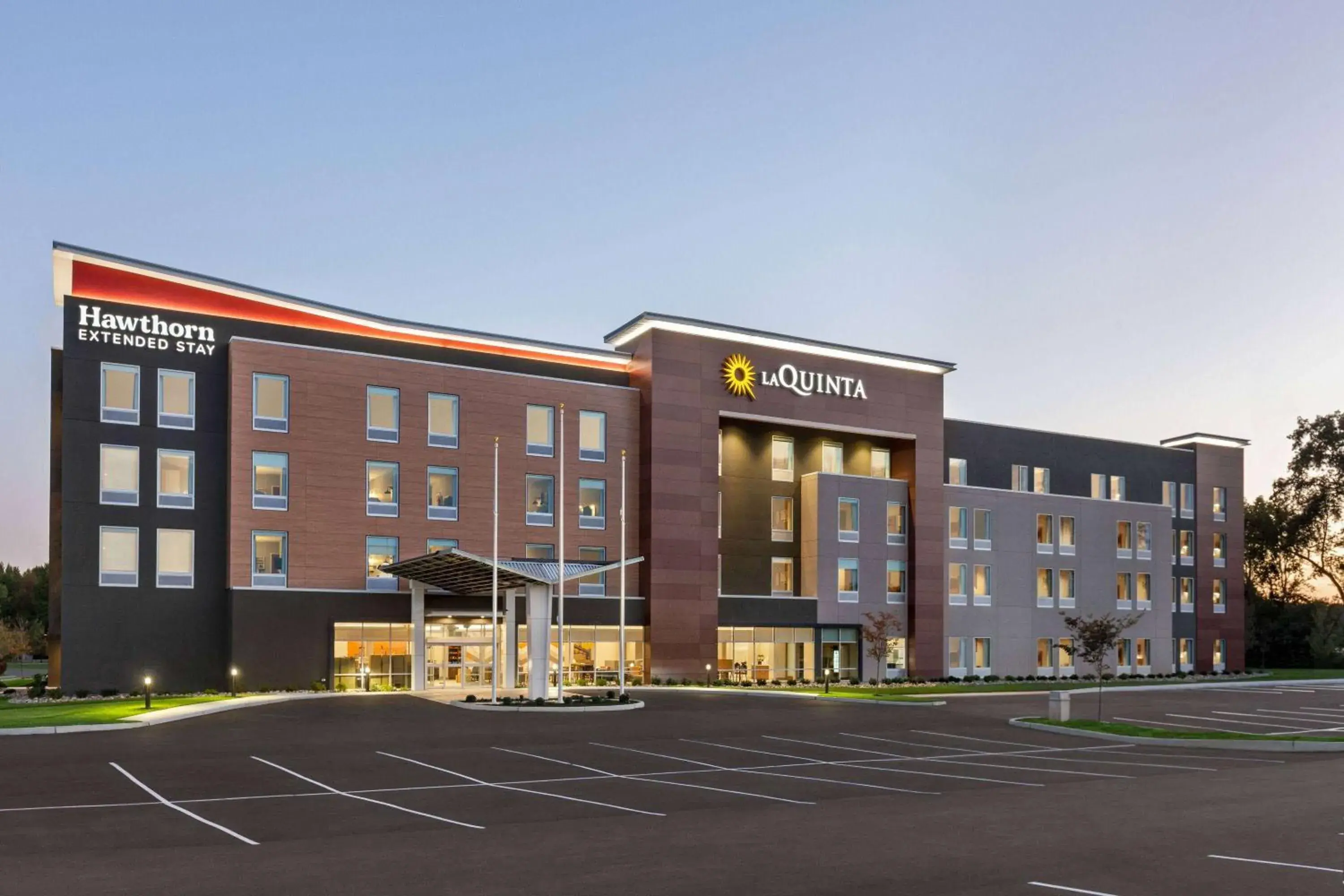La Quinta Inn & Suites by Wyndham Mount Laurel Moorestown La Quinta Inn & Suites by Wyndham Mount Laurel Moorestown