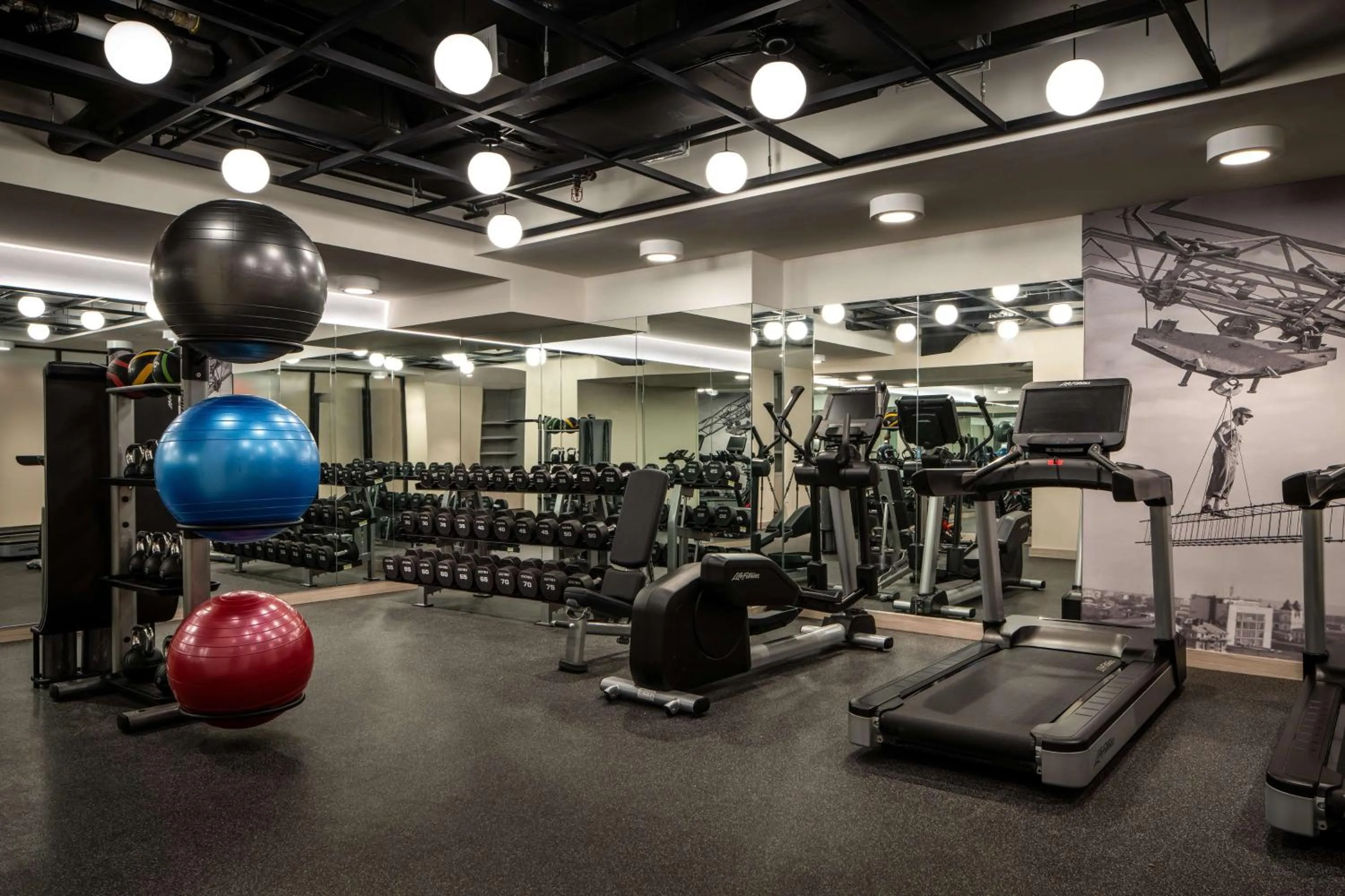 Fitness centre/facilities in Motto By Hilton New York City Times Square