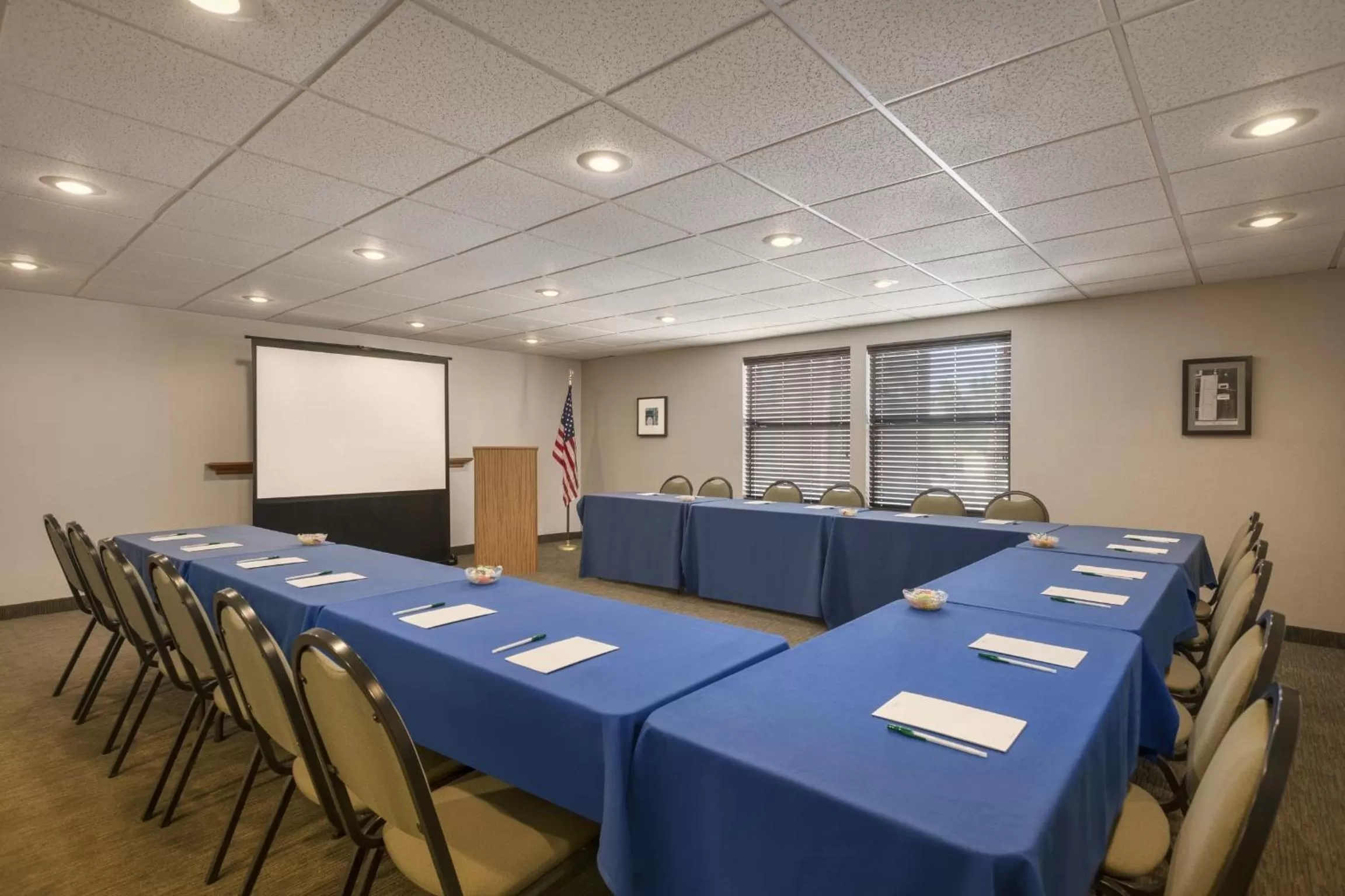 Banquet/Function facilities in GreenTree Inn & Suites Phoenix Sky Harbor