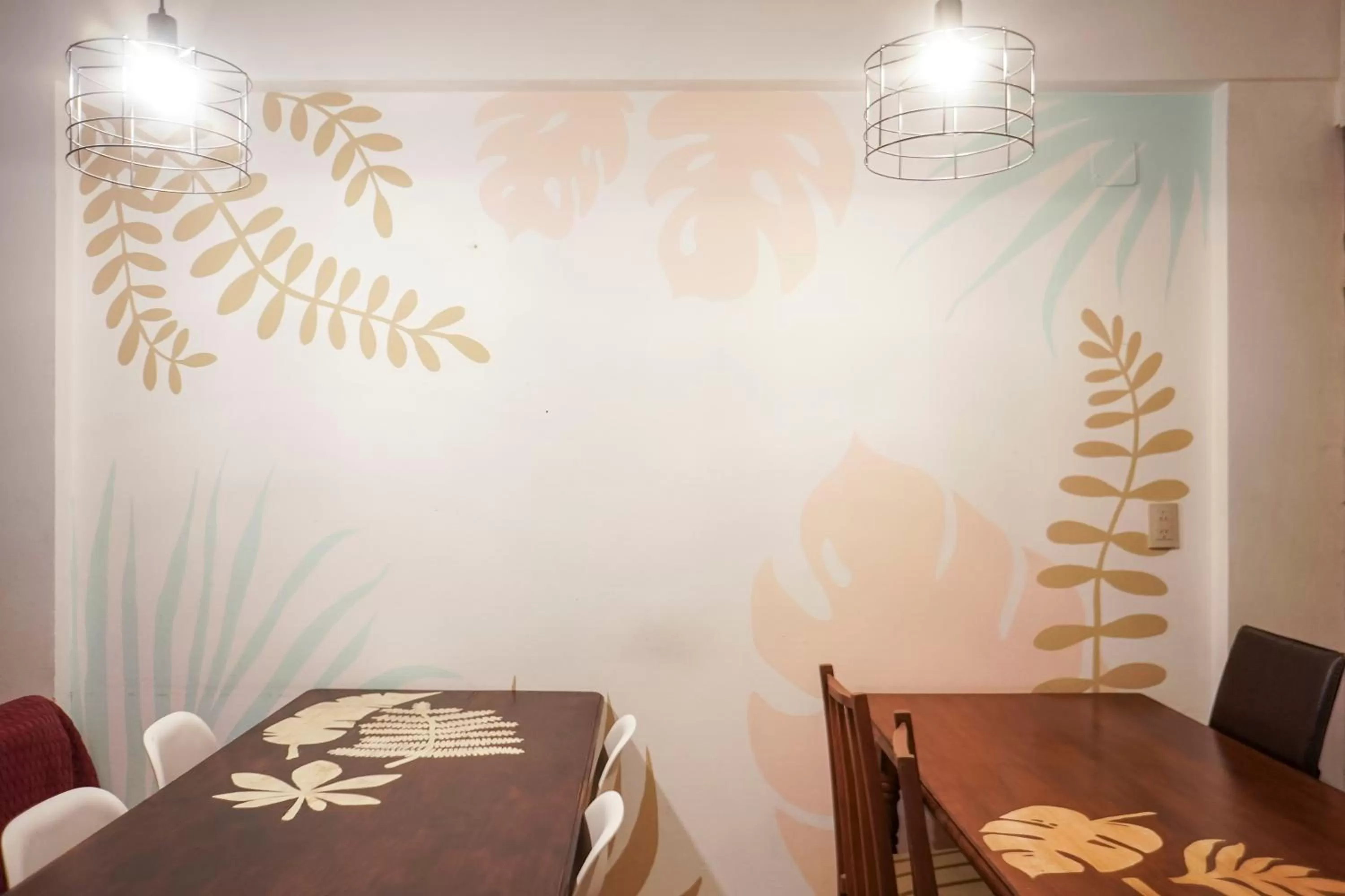 Restaurant/Places to Eat in Hostel Cha