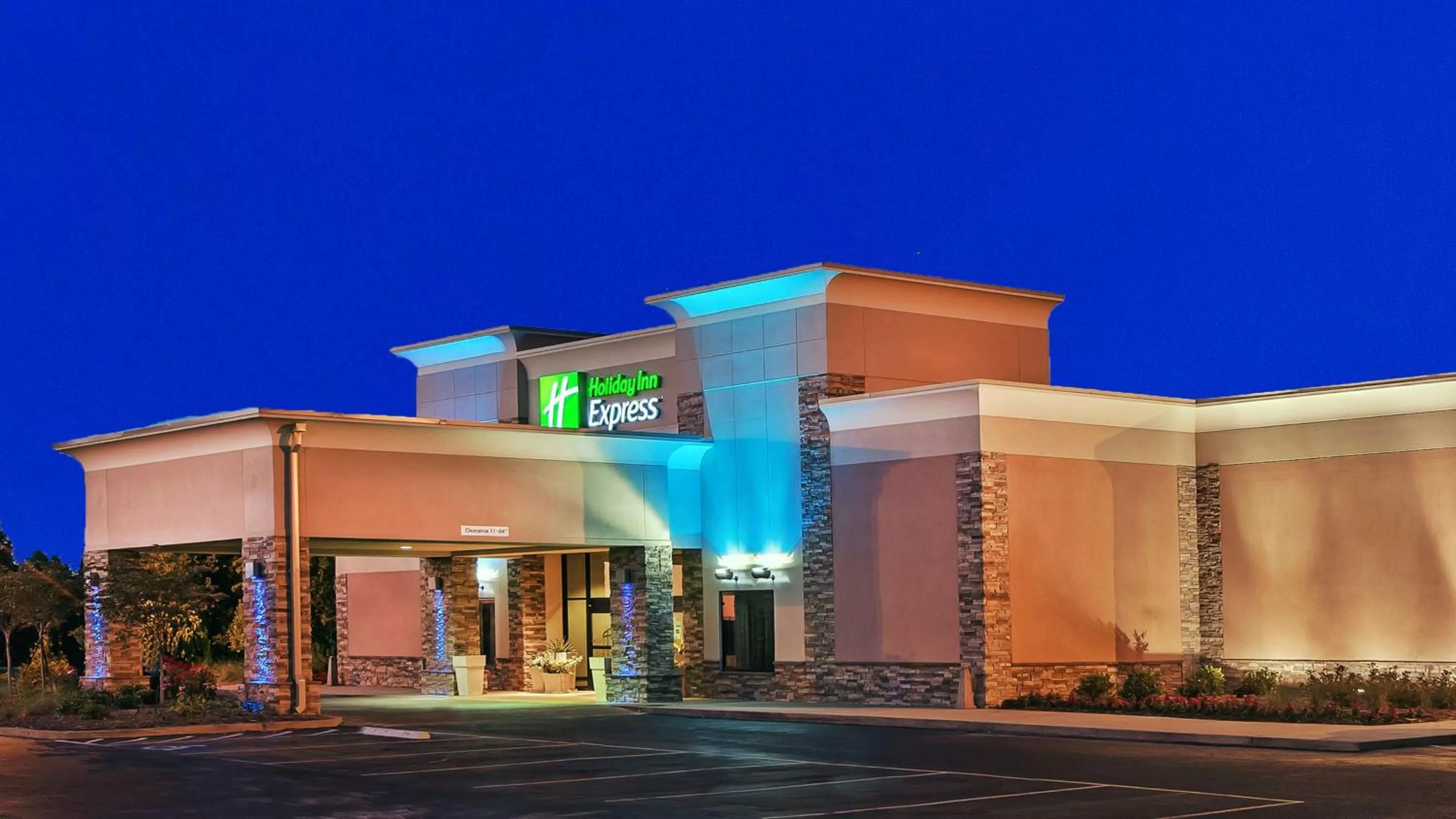 Property building in Holiday Inn Express Little Rock-Airport by IHG