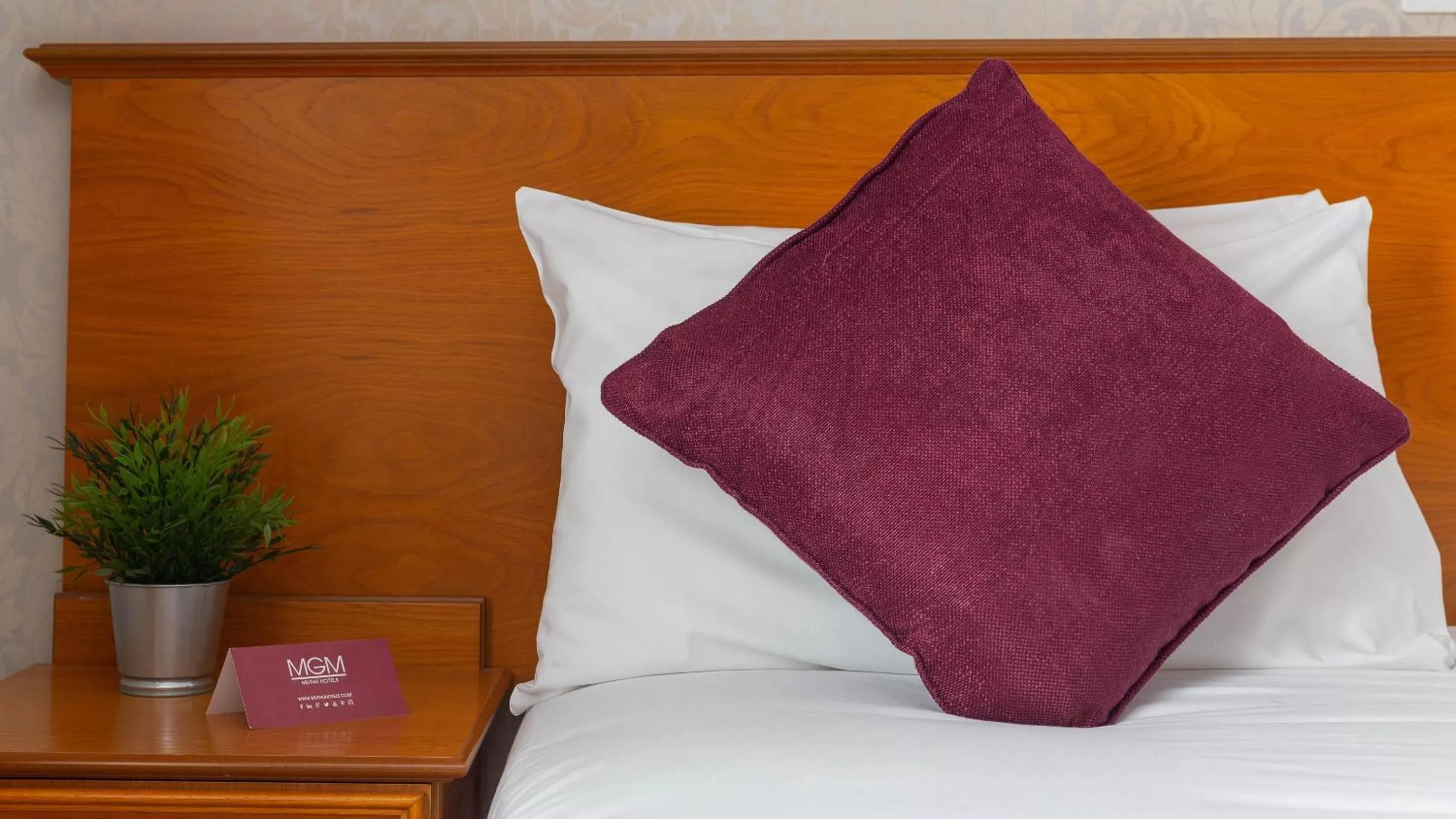 Bedroom, Bed in Muthu Clumber Park Hotel and Spa