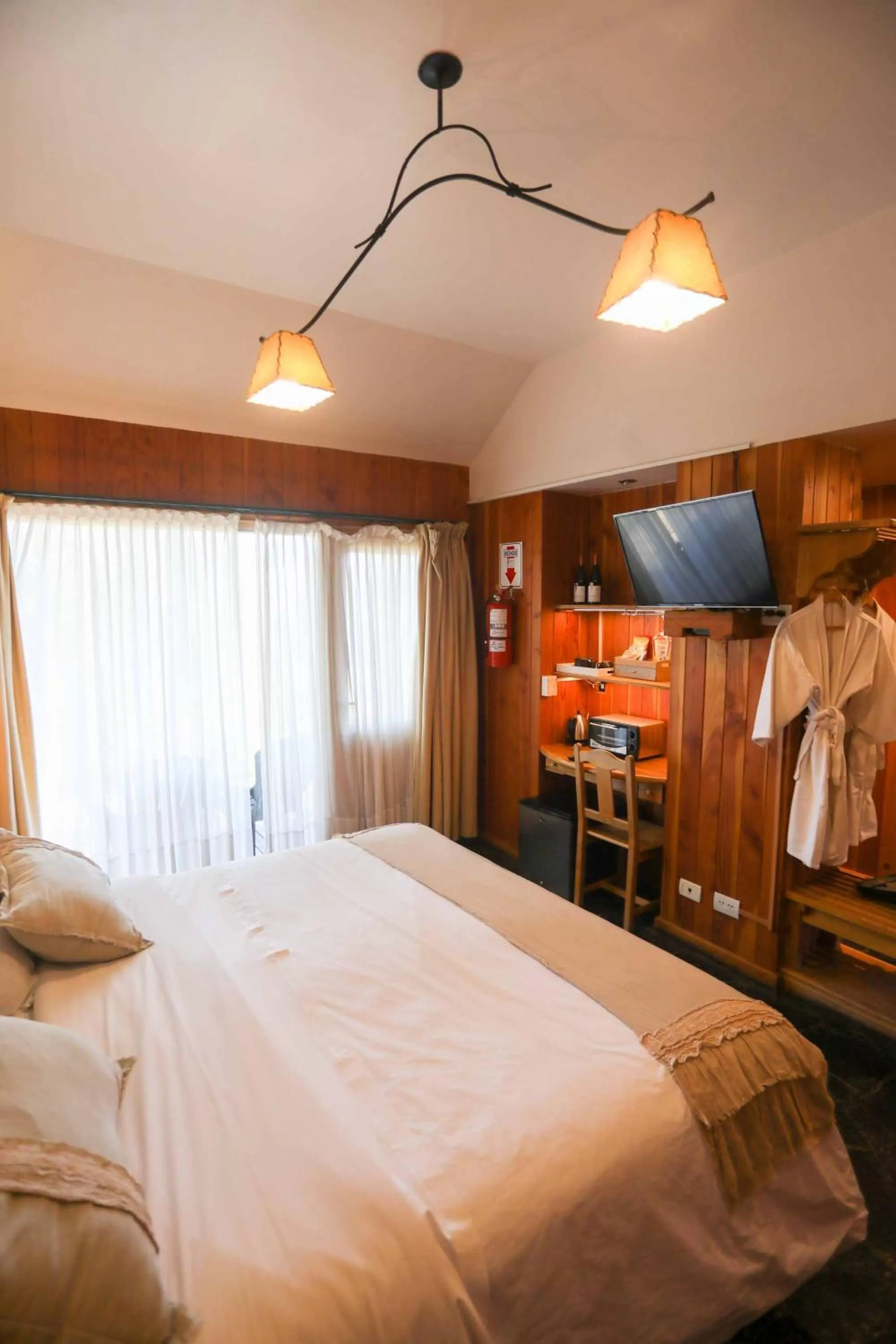 Bed in Arrayan Lake View Mountain Lodge & Casa De Te Arrayan