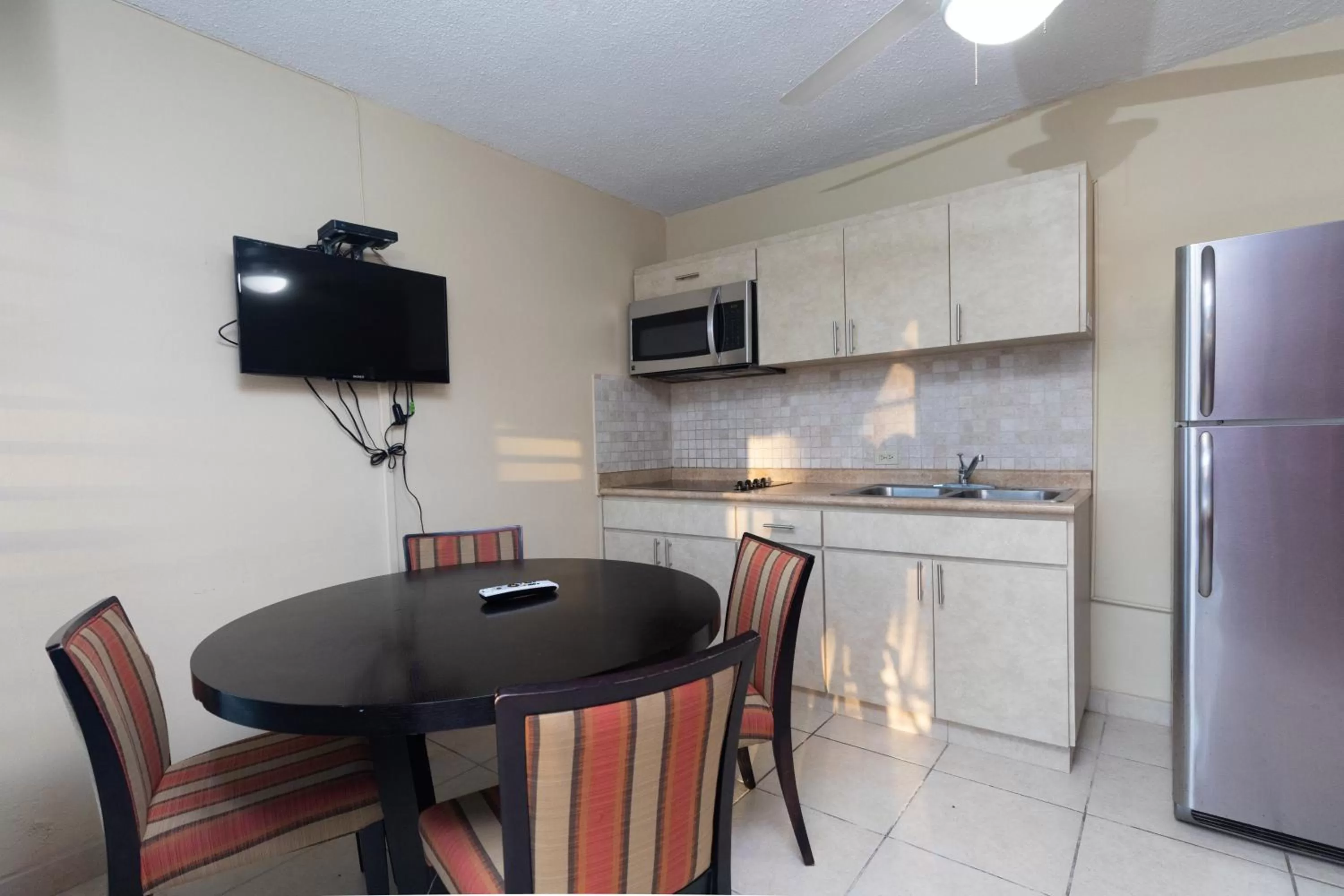 Red Sunset Beach Club