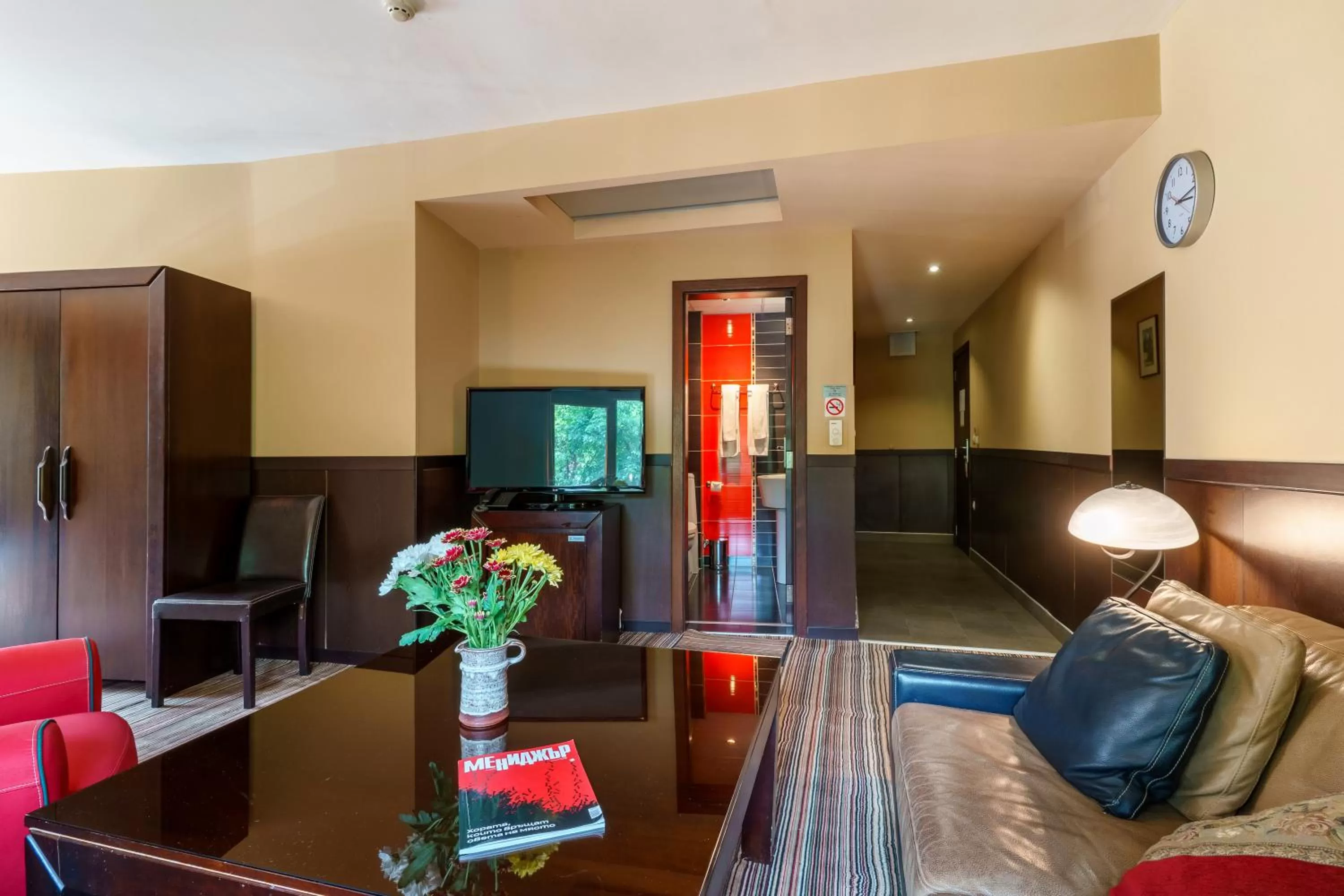 TV and multimedia in Hotel Ego - Free Parking - Top Central Location