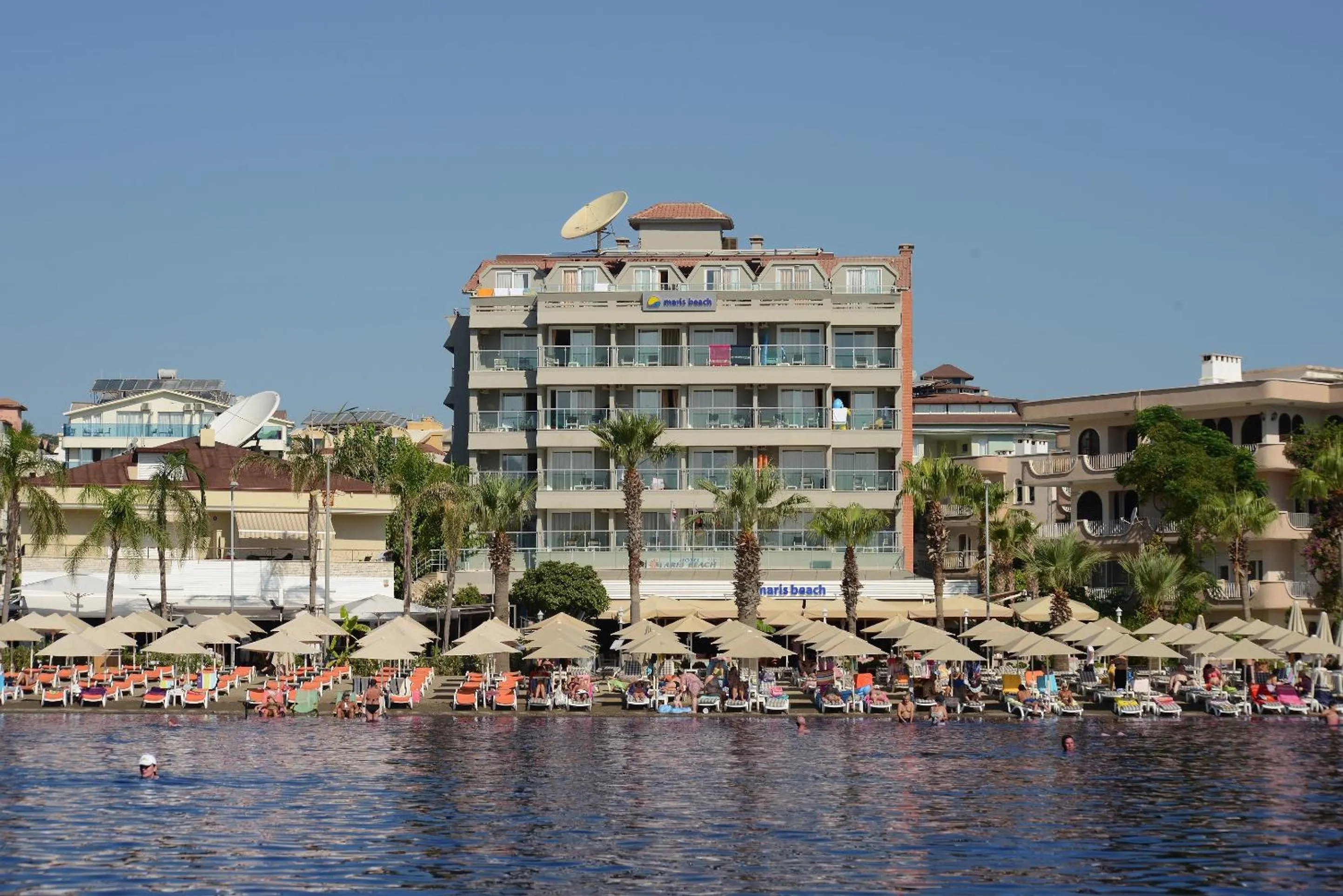 Facade/entrance in Maris Beach Hotel