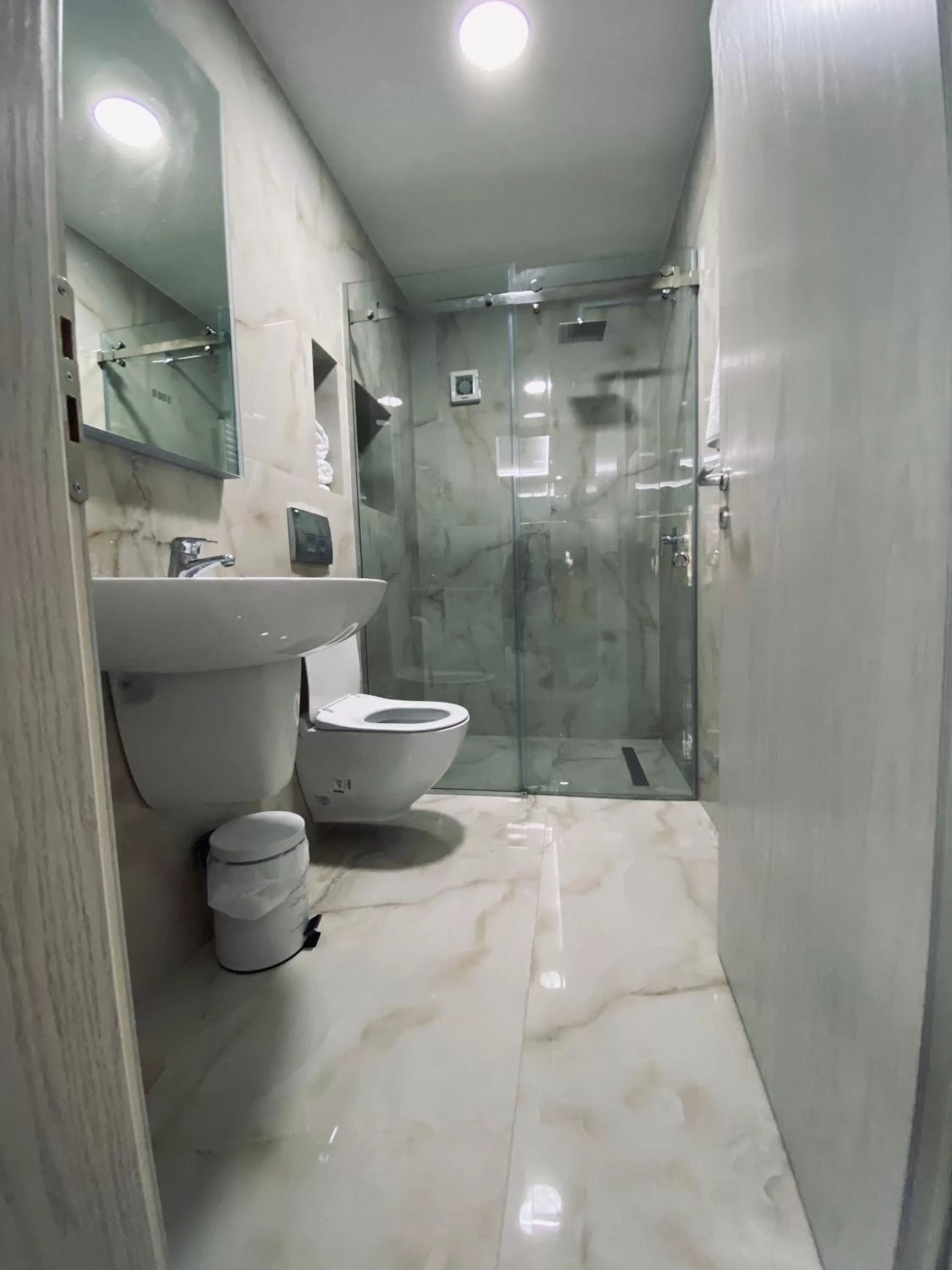 Bathroom in Hotel Piemonte