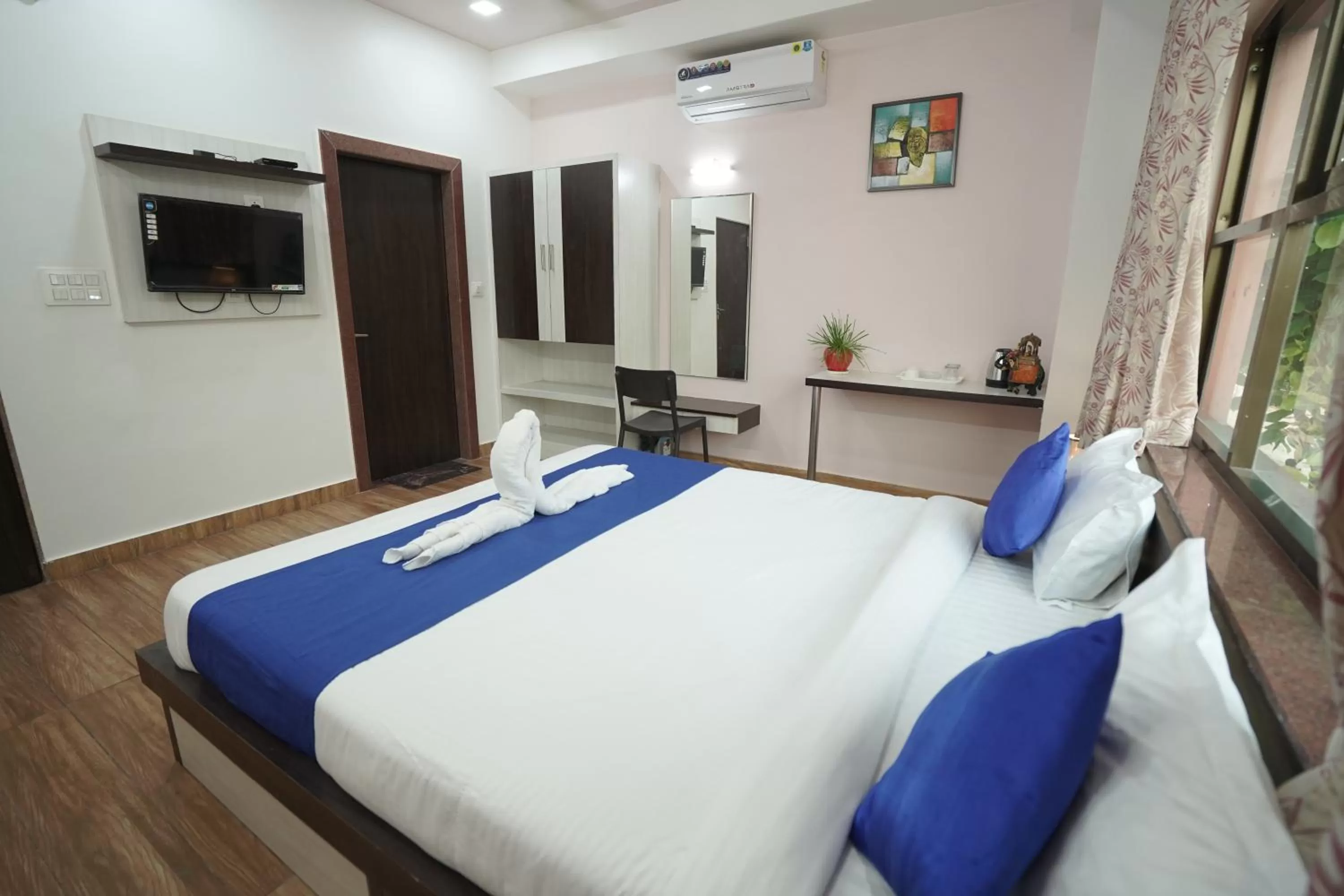 Bed in Hotel Silver Cloud