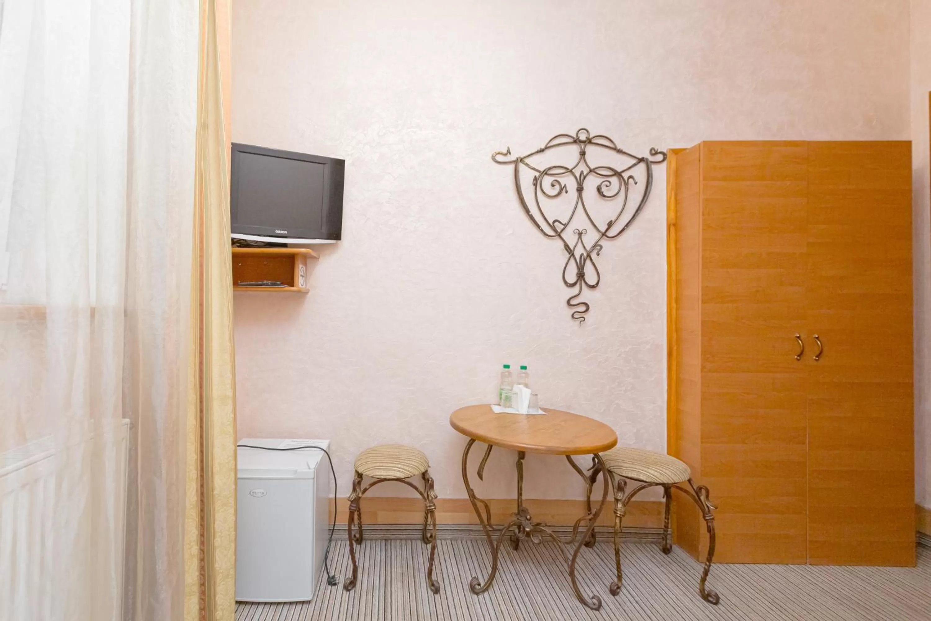 Living room, TV/Entertainment Center in Staryi Krakiv