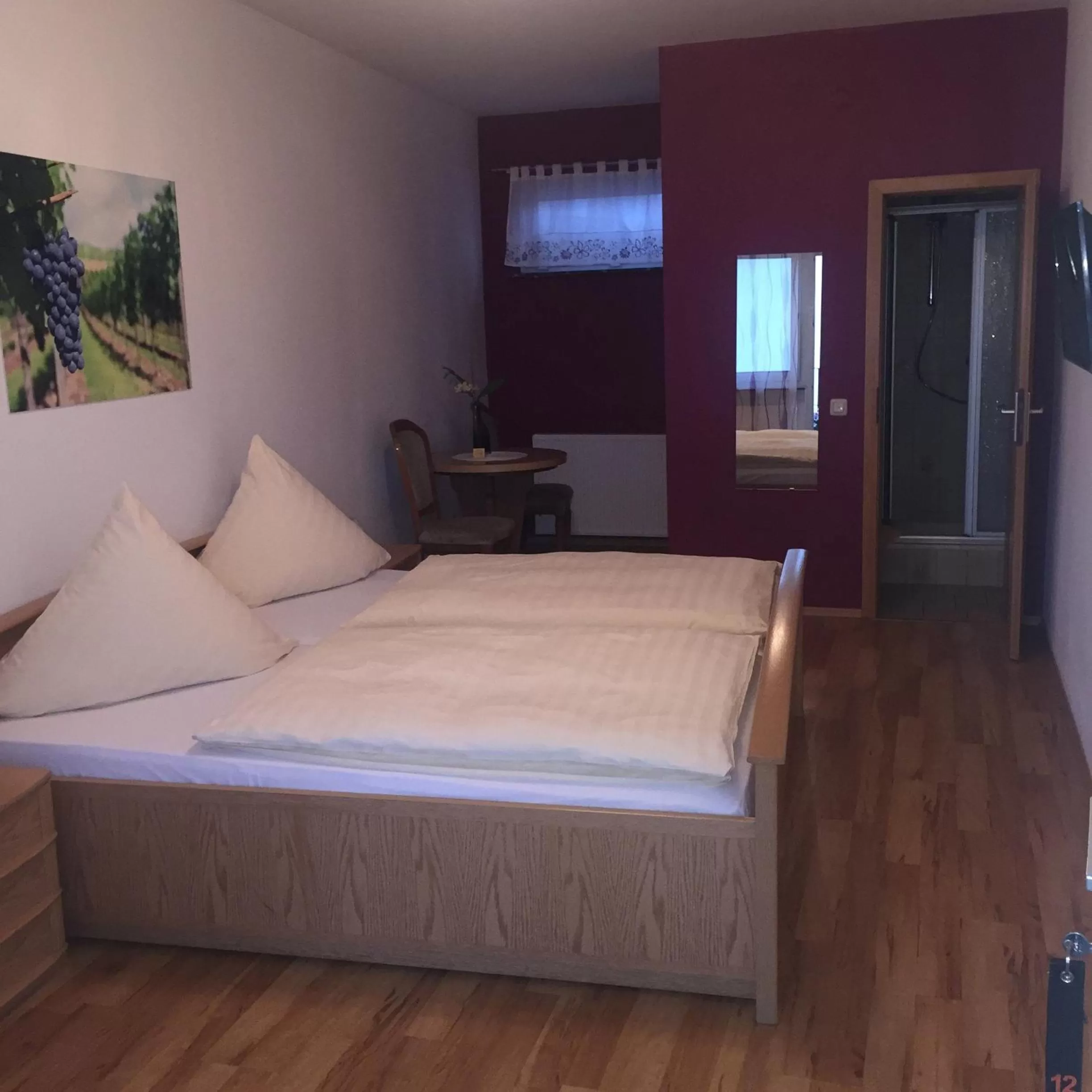 Bed in Bed and Breakfast - Rheingauer Hof