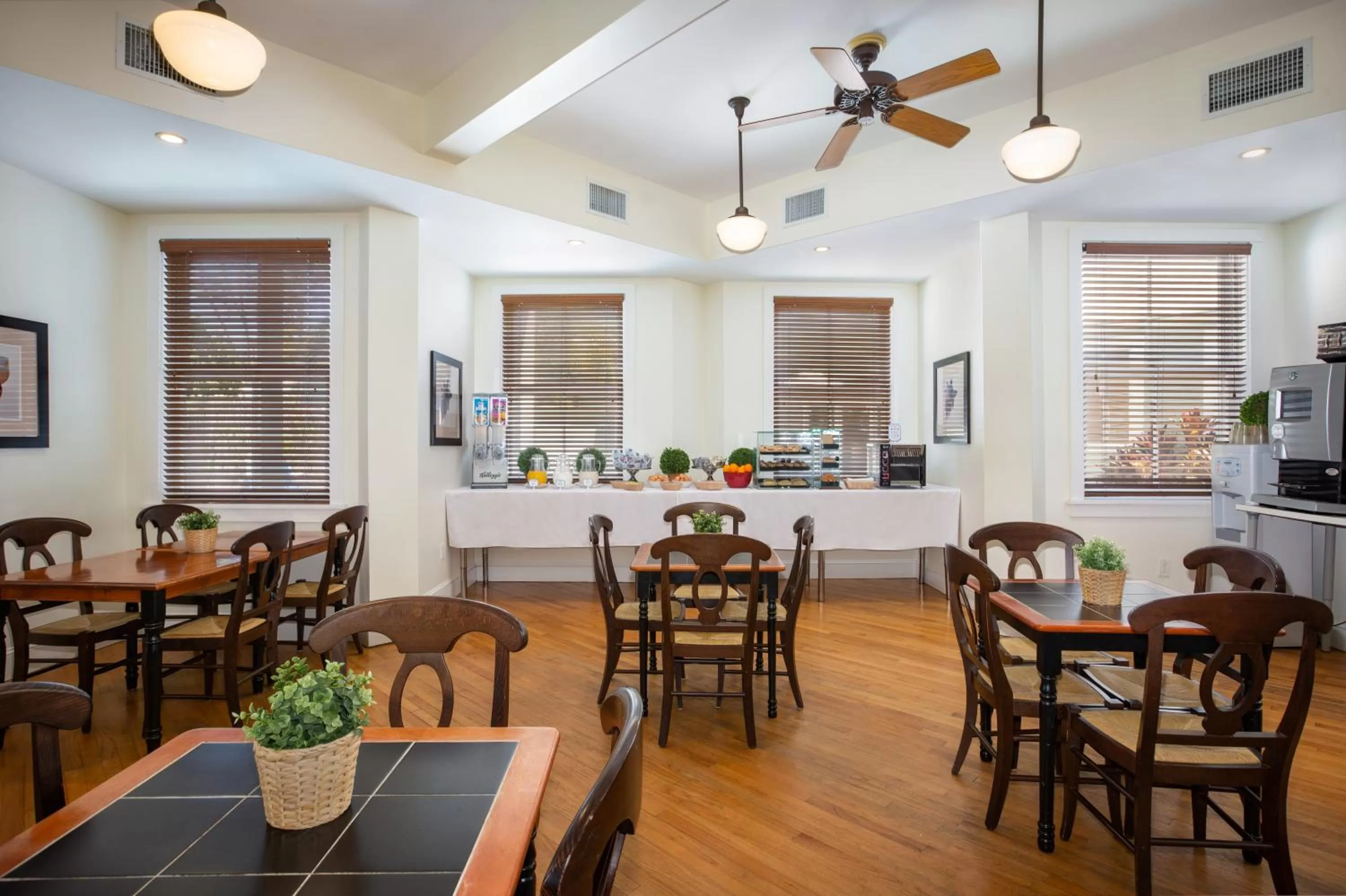 Banquet/Function facilities in Southernmost Inn Adult Exclusive