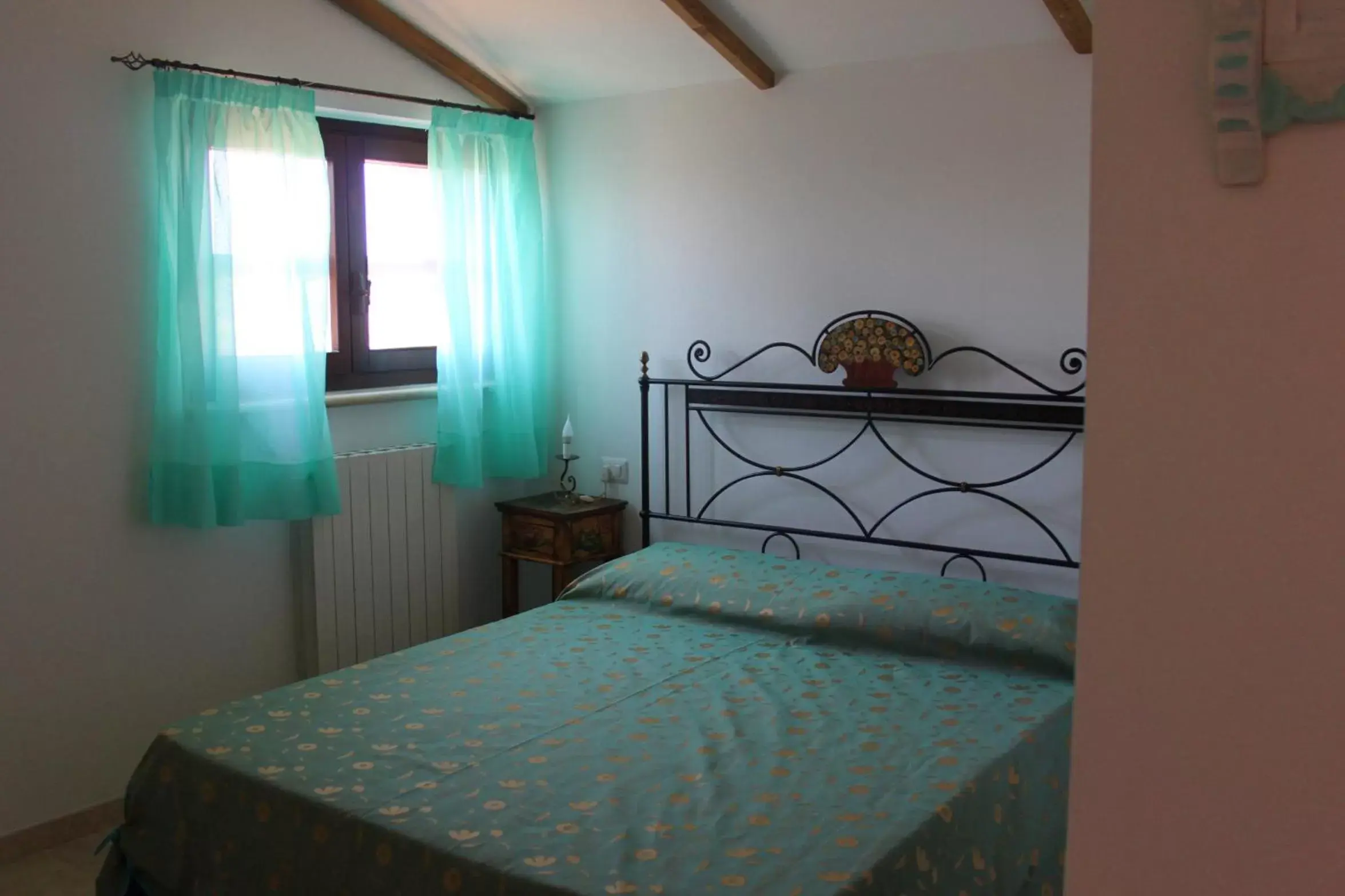 Double Room with Private Bathroom in A Casa di Amici Double Room with Private Bathroom in A Casa di Amici