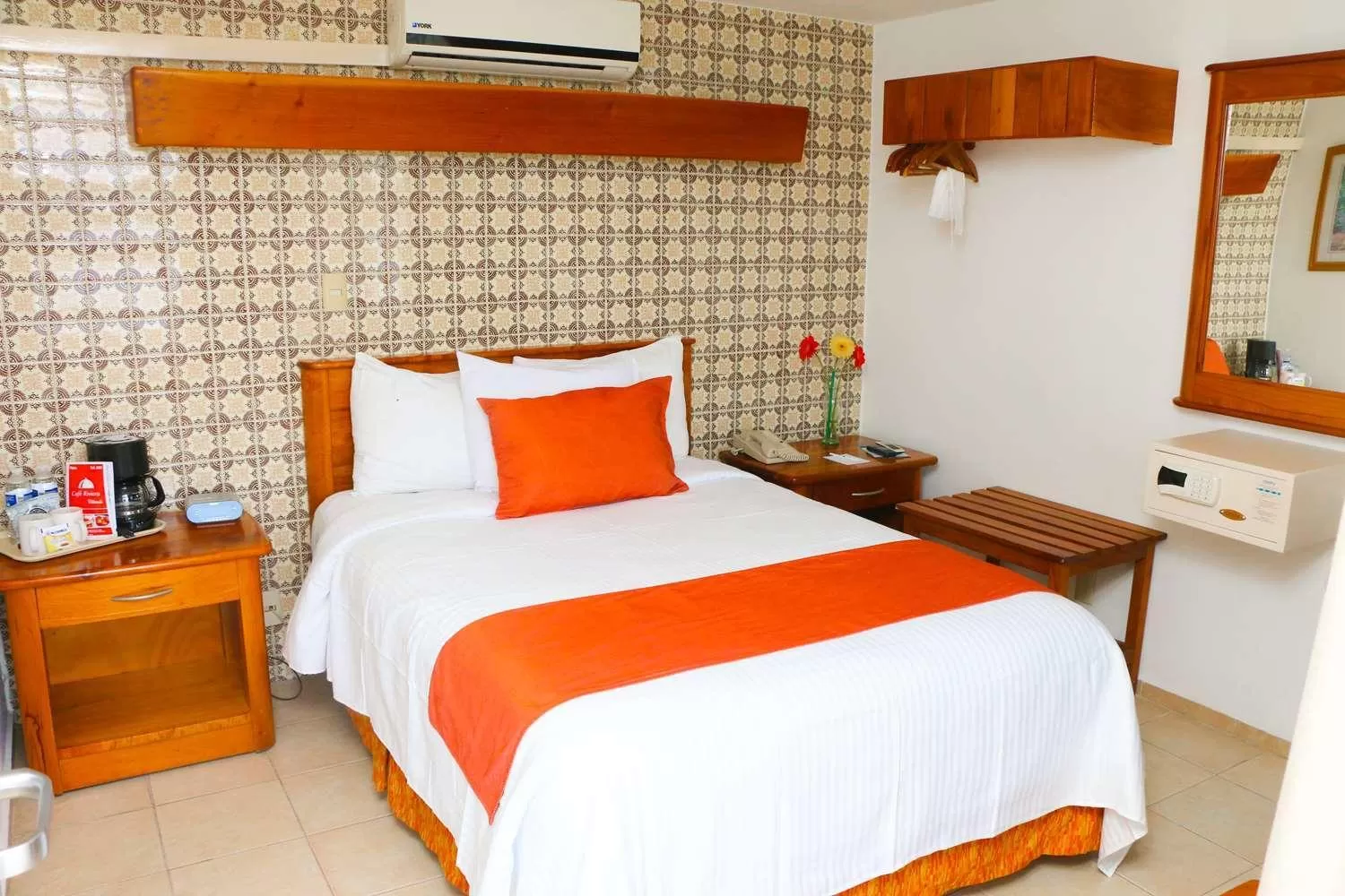 Double Room - single occupancy in Best Western Riviera Tuxpan