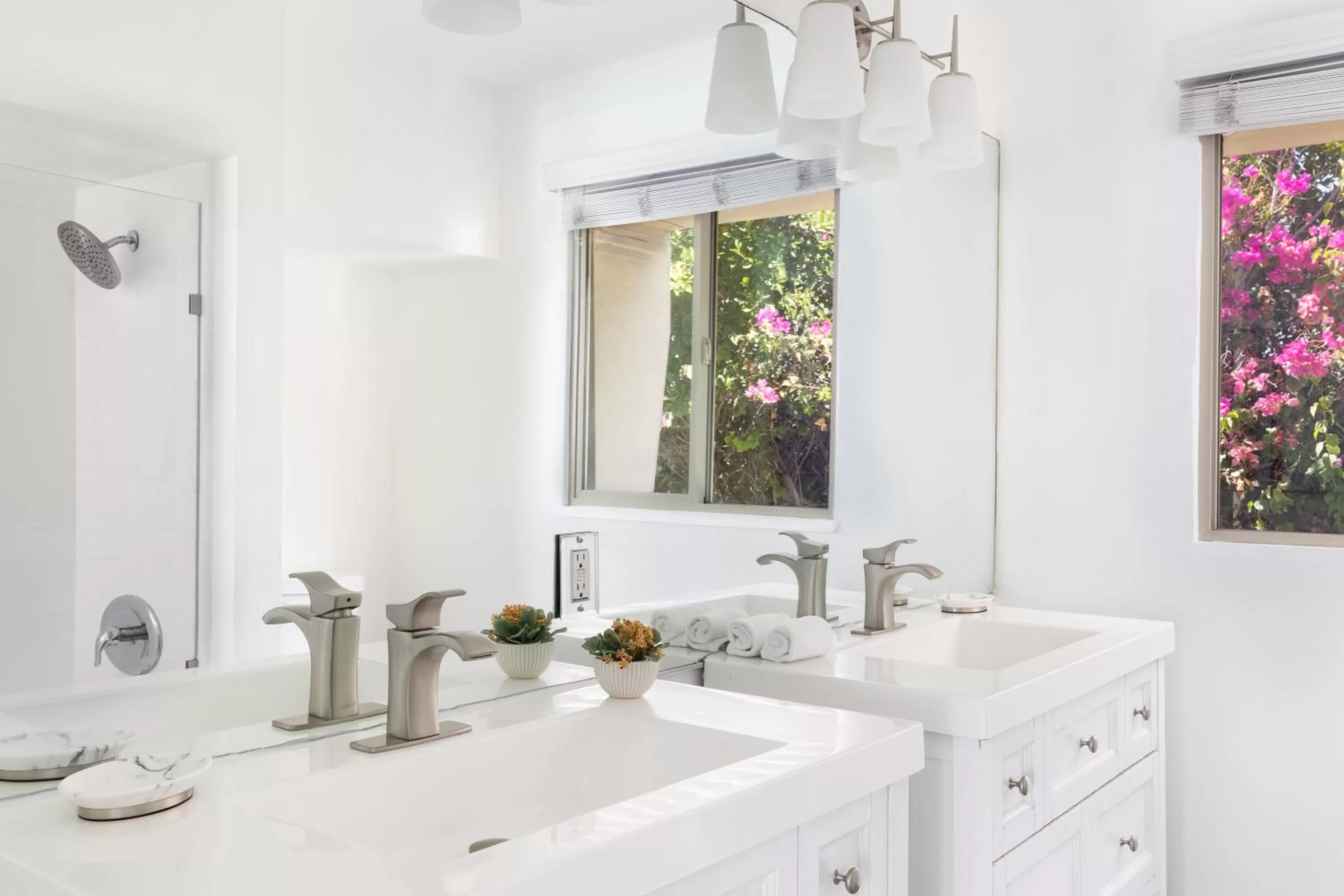 Shower in The Three Fifty Hotel