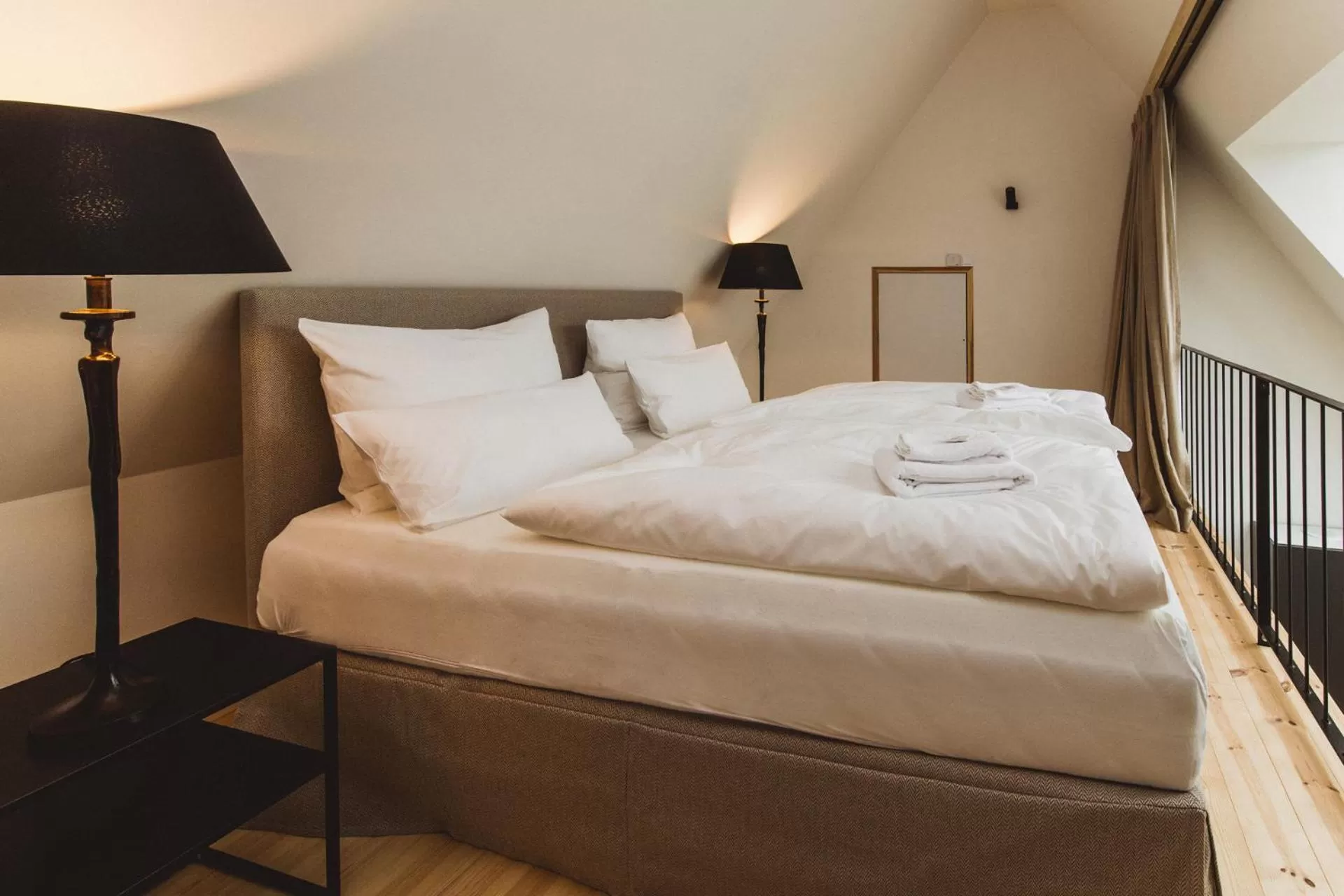 Bed in Gut Damp Ferien Lofts