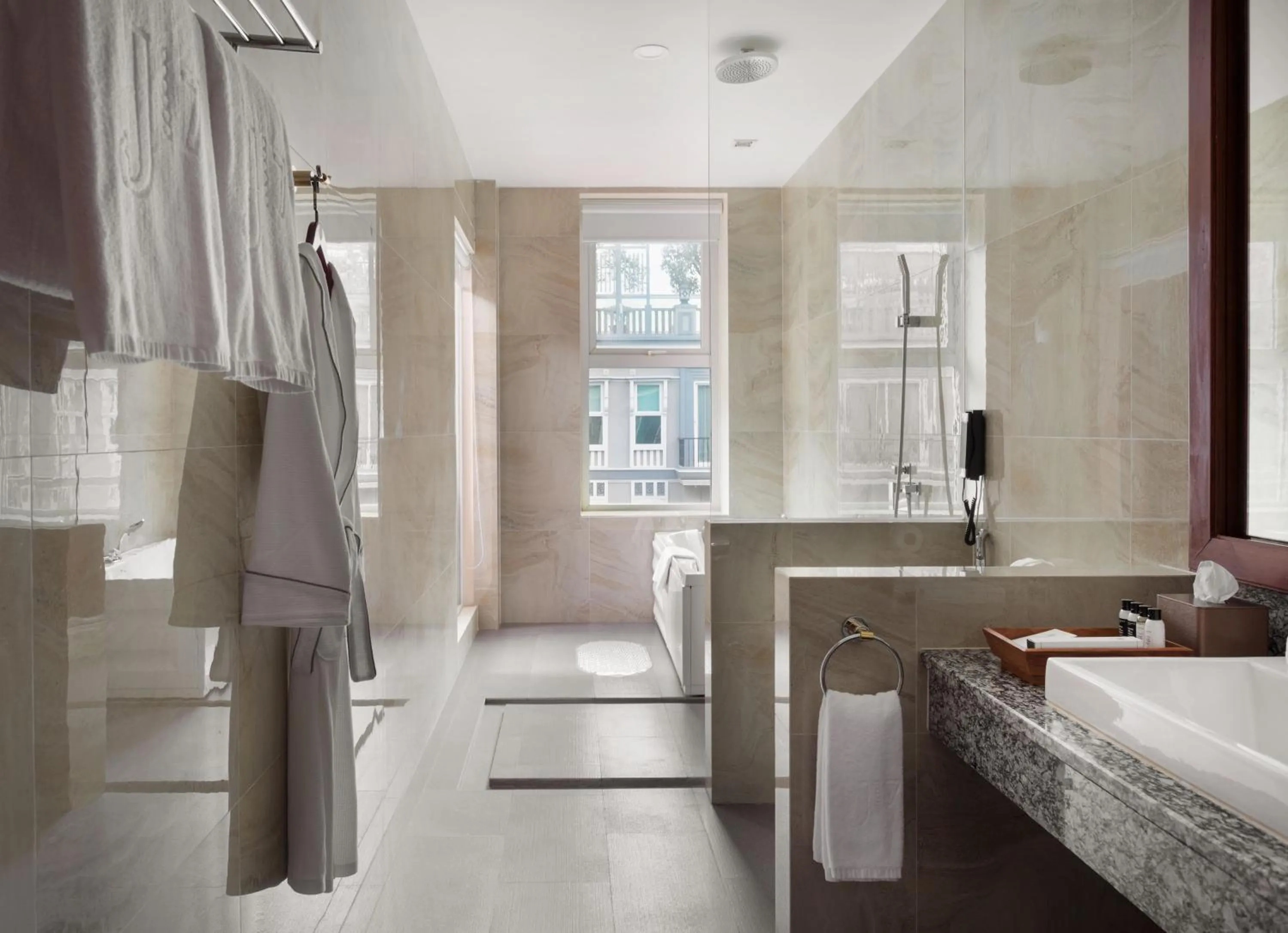 Bathroom, Bed in J7 Angkor Hotel