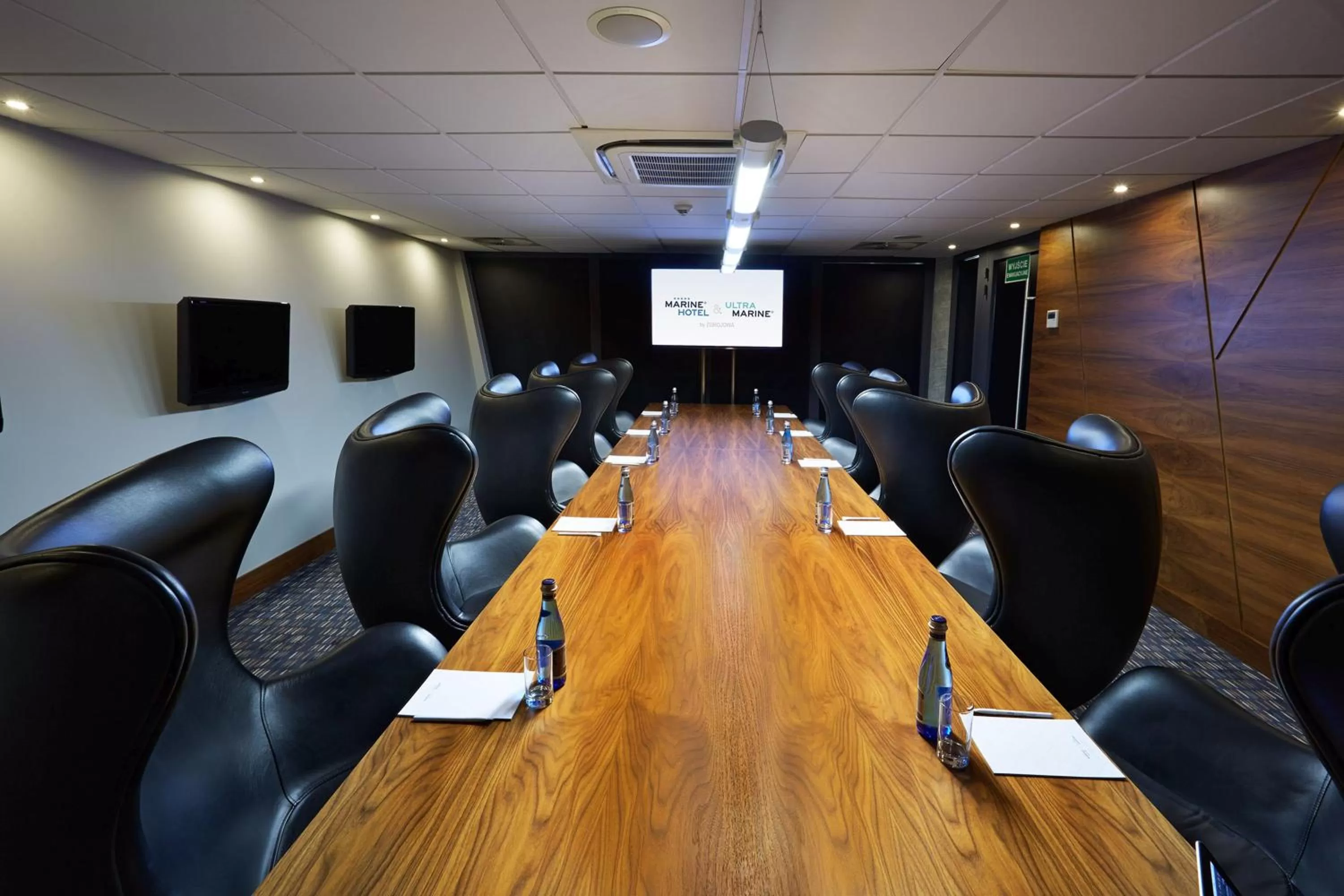Meeting/conference room in Ultra Marine by Zdrojowa