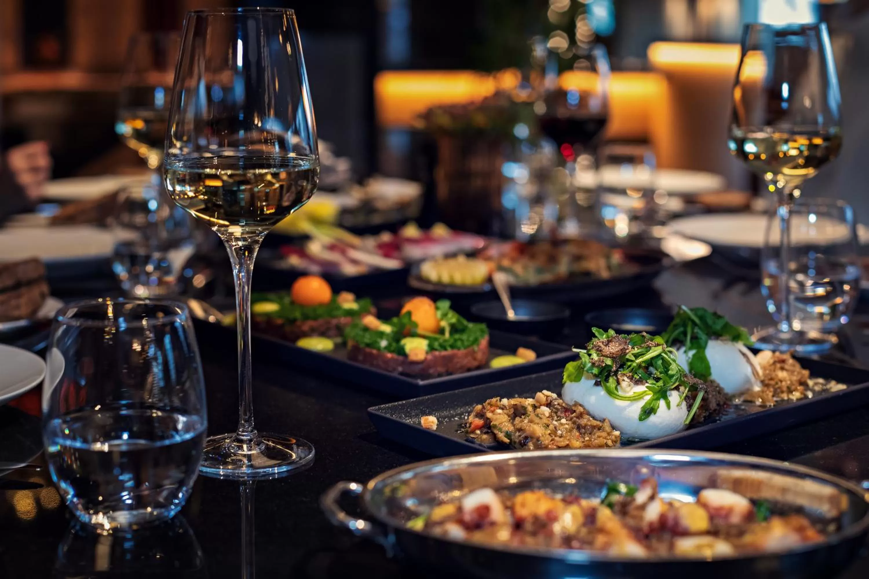 Restaurant/places to eat in Hyatt Regency Dusseldorf