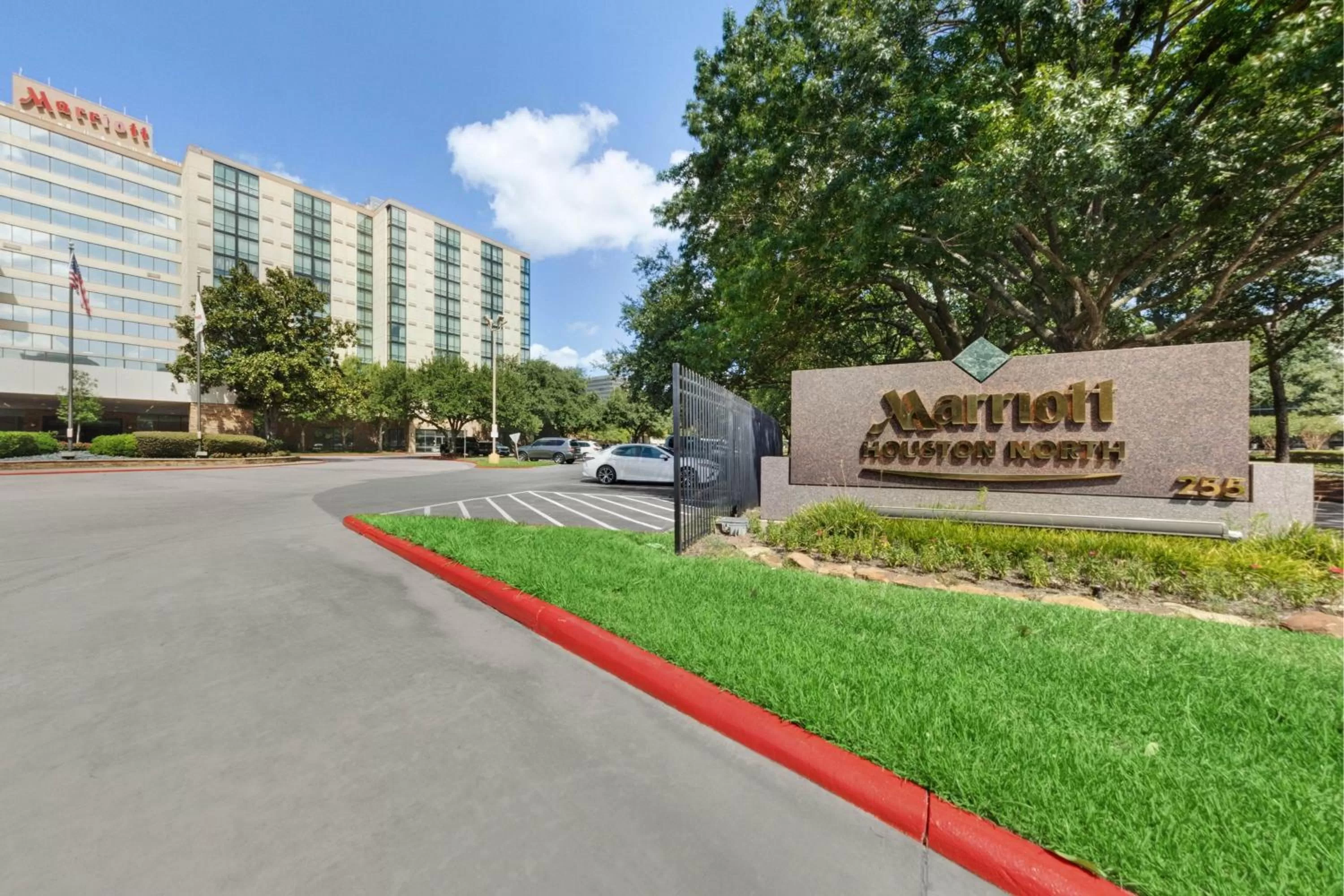 Property building in Houston Marriott North