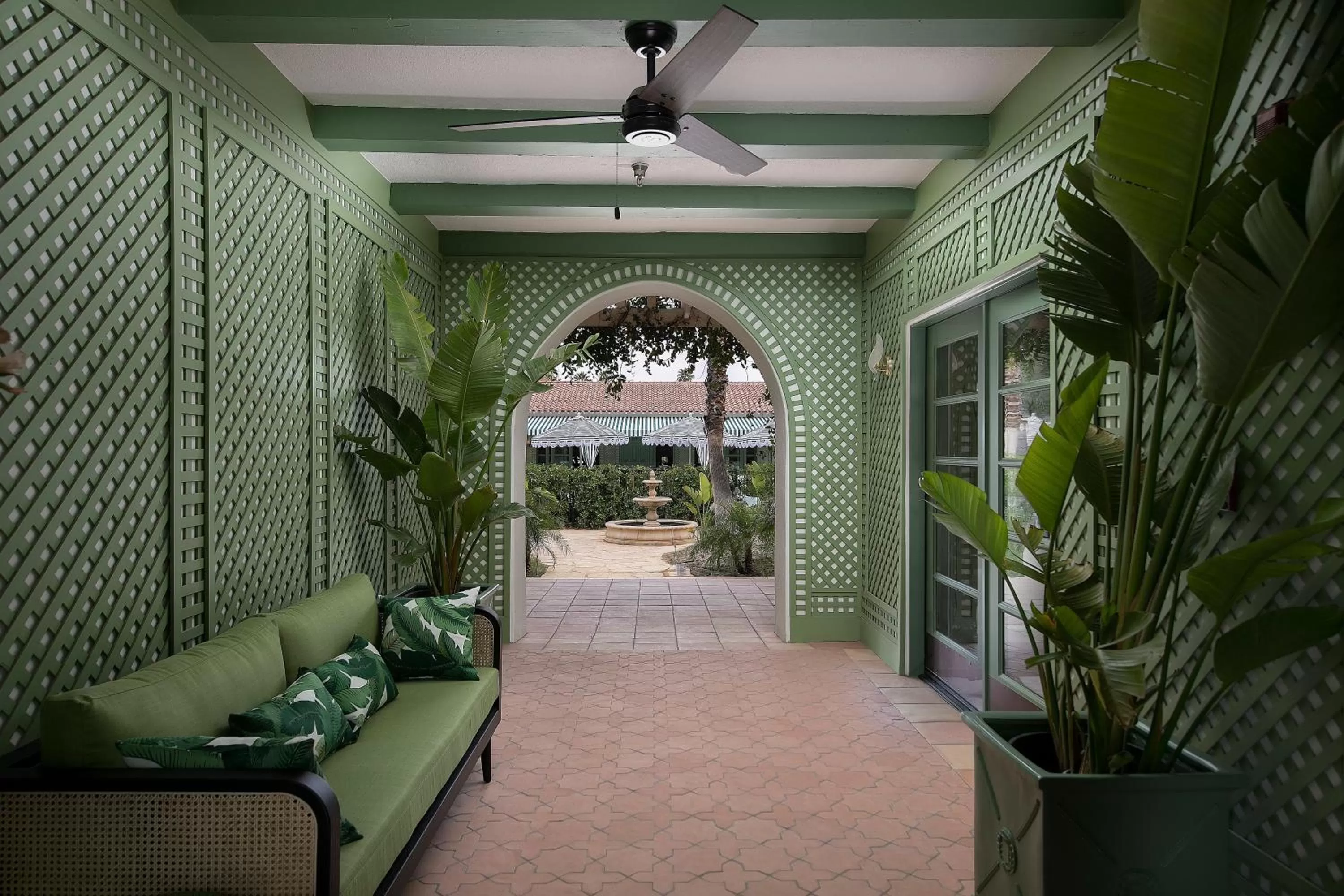 Facade/entrance in The Colony Palms Hotel and Bungalows - Adults Only