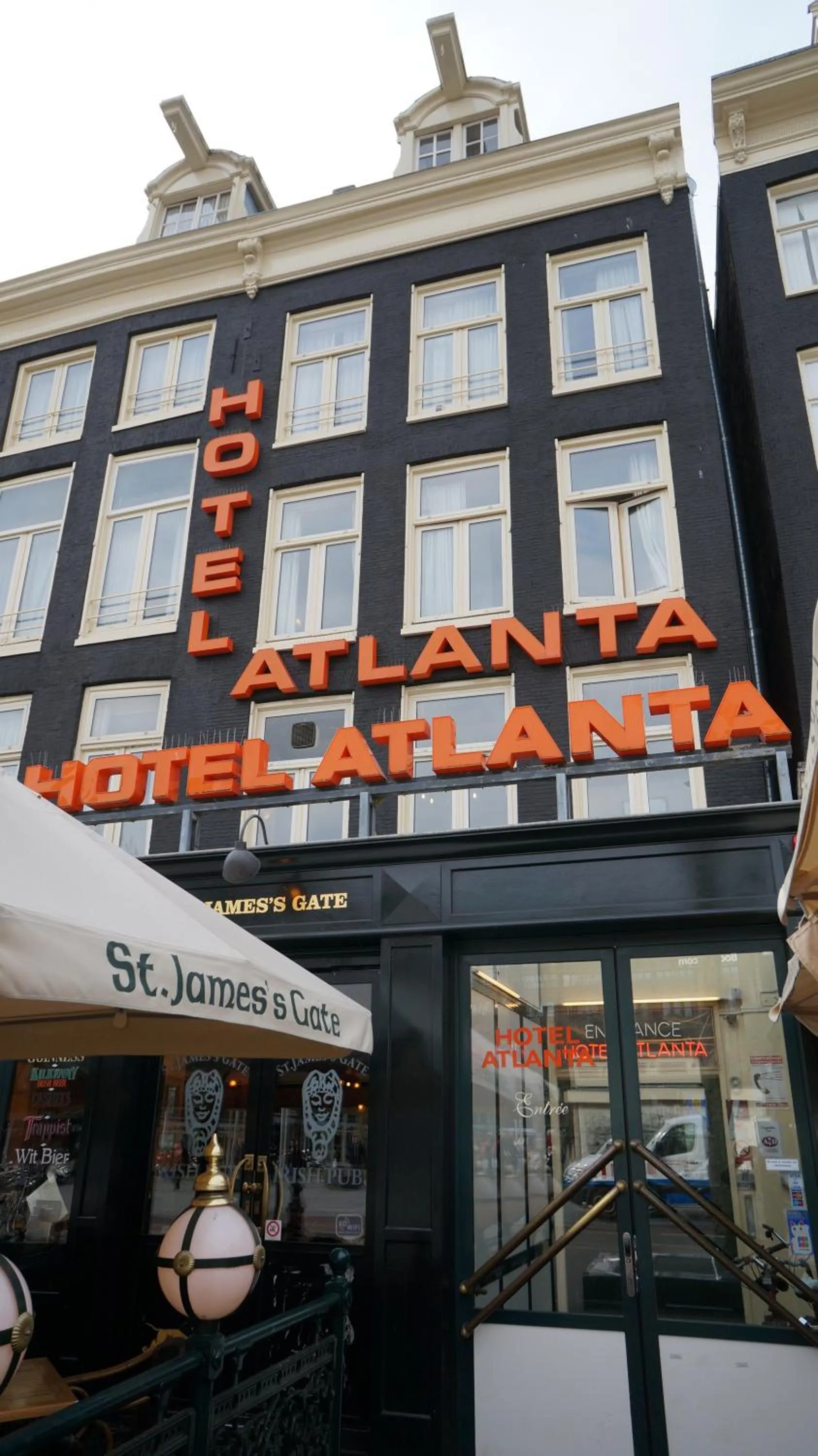 Facade/entrance in Hotel Atlanta